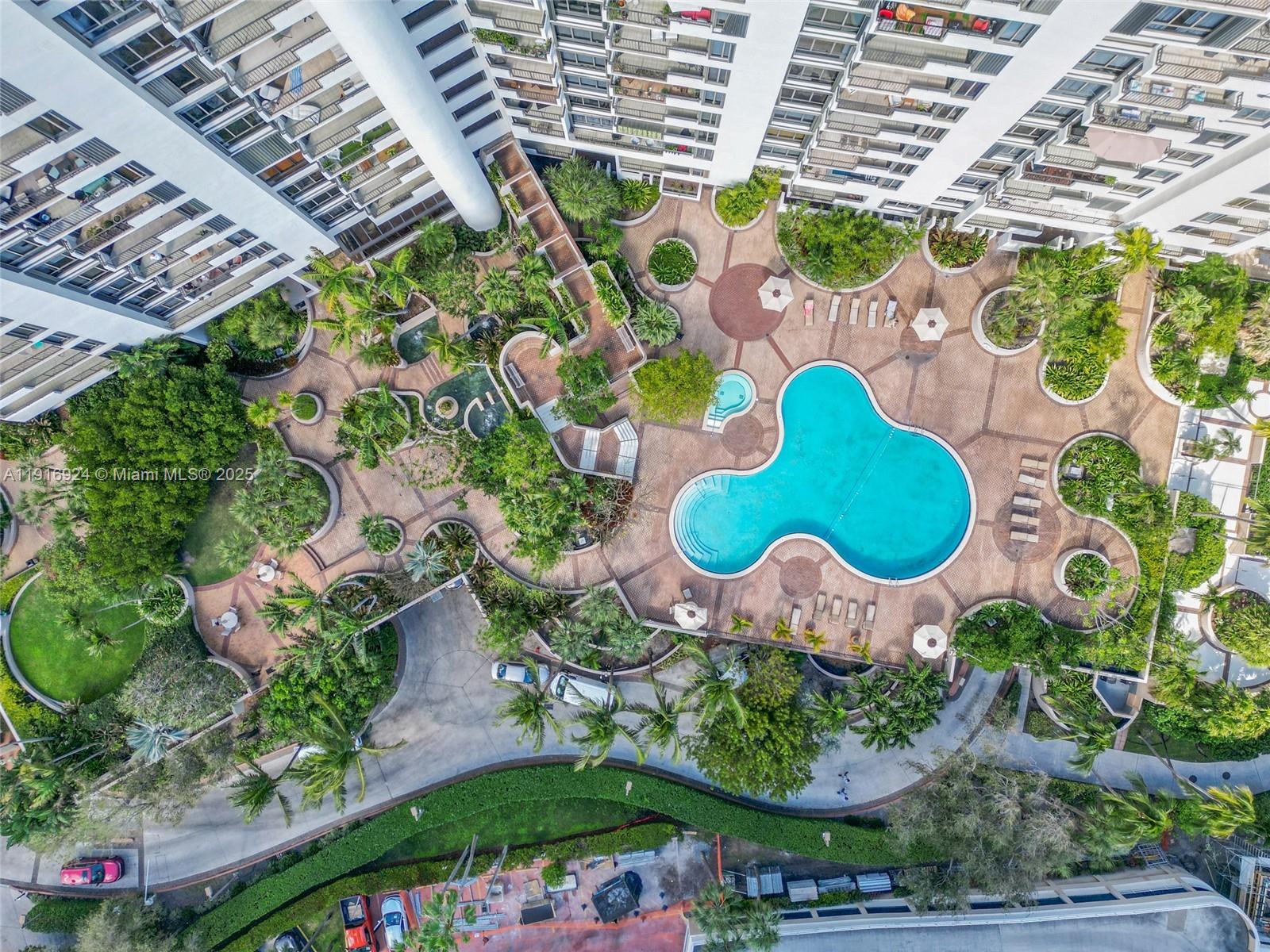 520 Brickell Key Dr #A1104 Miami, FL 33131