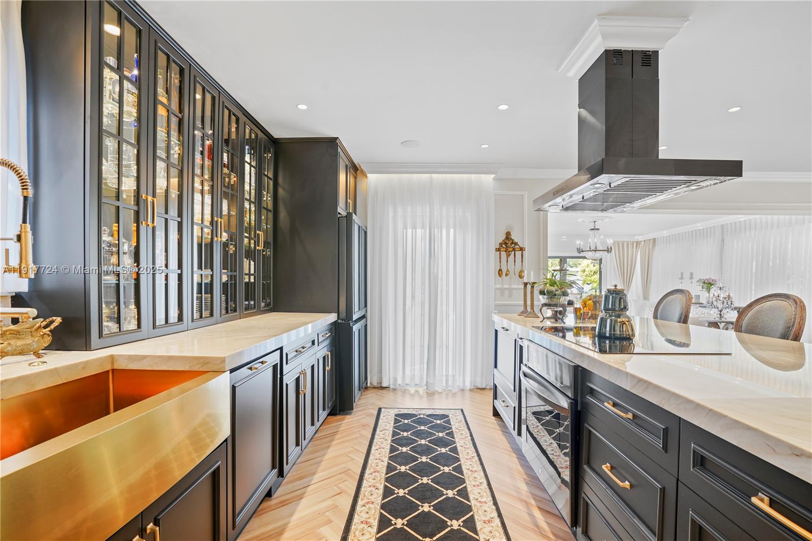 1625 Daytonia Rd Miami Beach, FL 33141