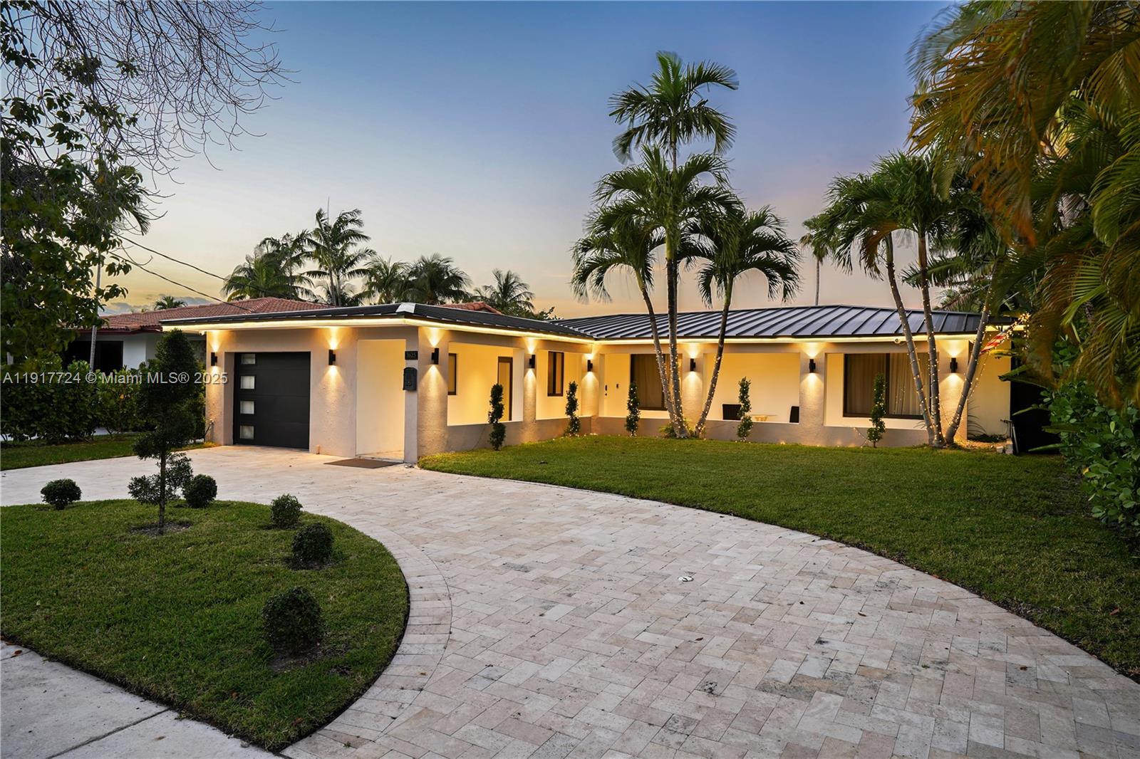 1625 Daytonia Rd Miami Beach, FL 33141