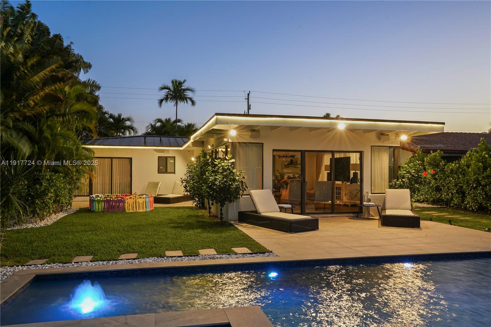 1625 Daytonia Rd Miami Beach, FL 33141