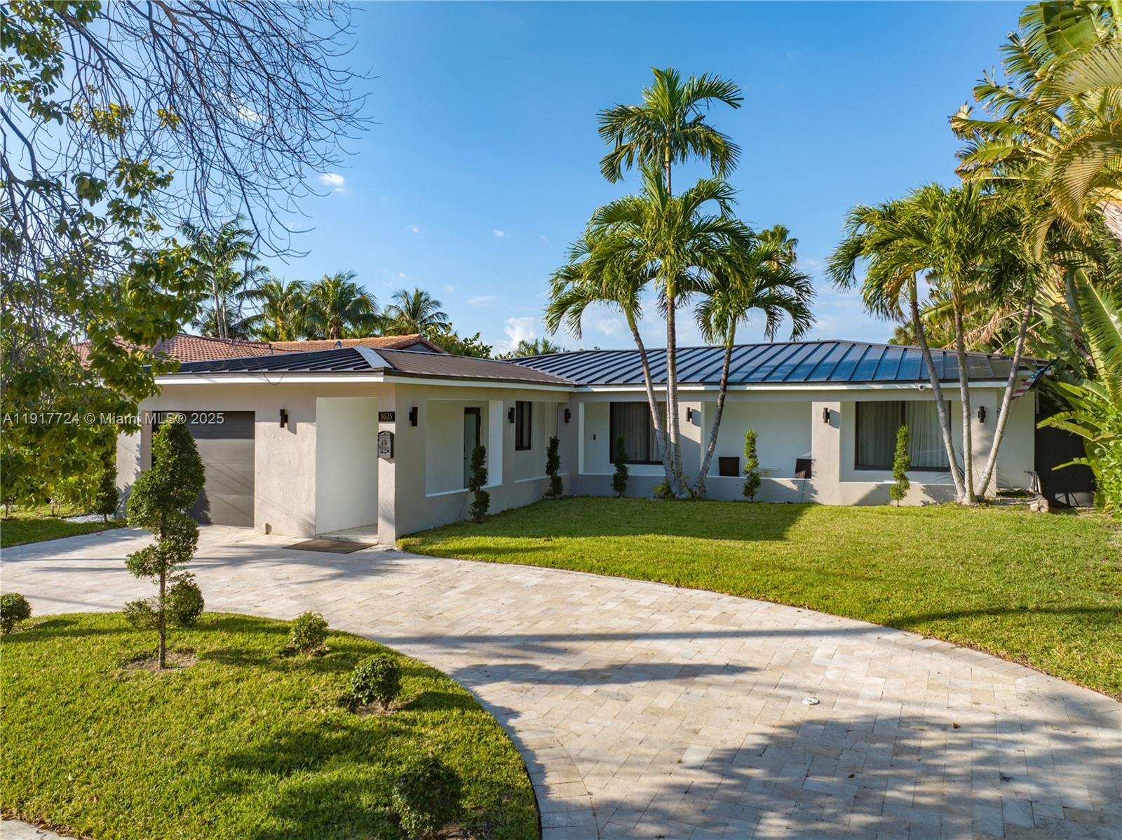 1625 Daytonia Rd Miami Beach, FL 33141