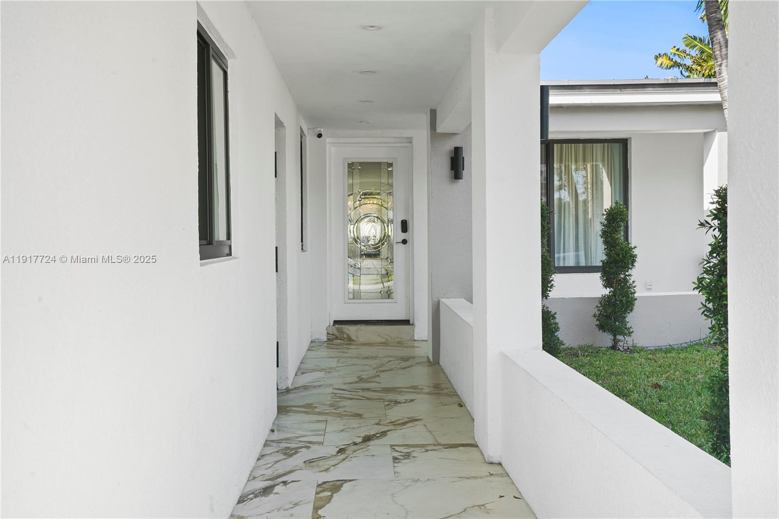 1625 Daytonia Rd Miami Beach, FL 33141