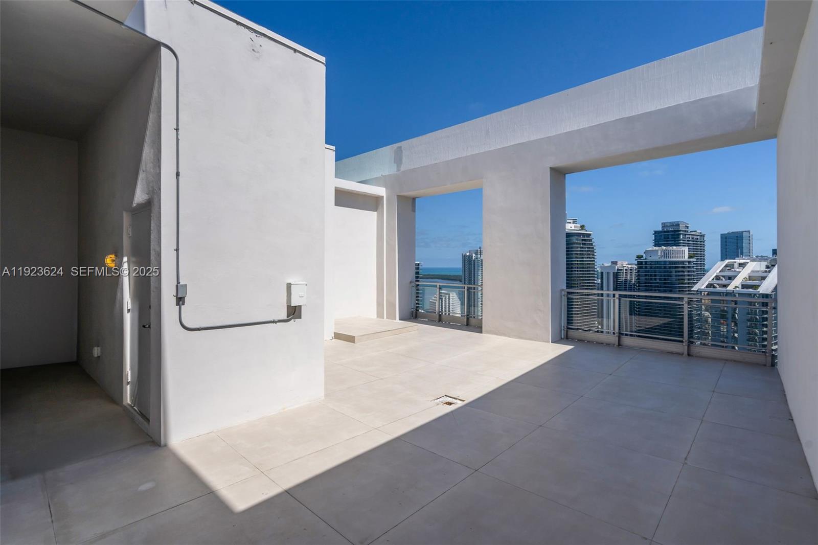 92 SW 3rd St #5204 Miami, FL 33130