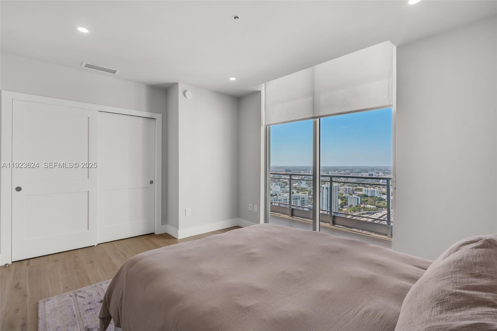 92 SW 3rd St #5204 Miami, FL 33130