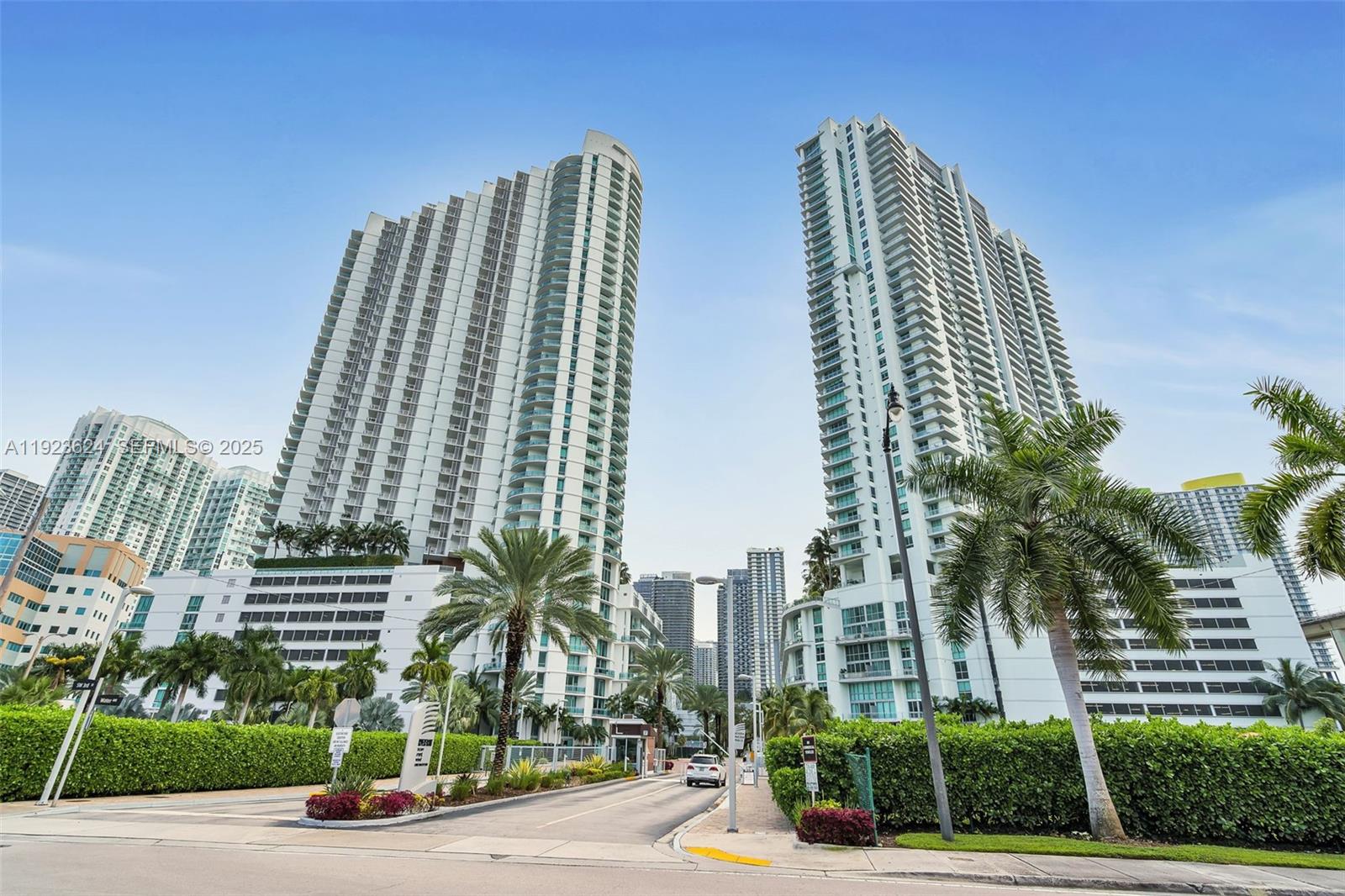 92 SW 3rd St #5204 Miami, FL 33130