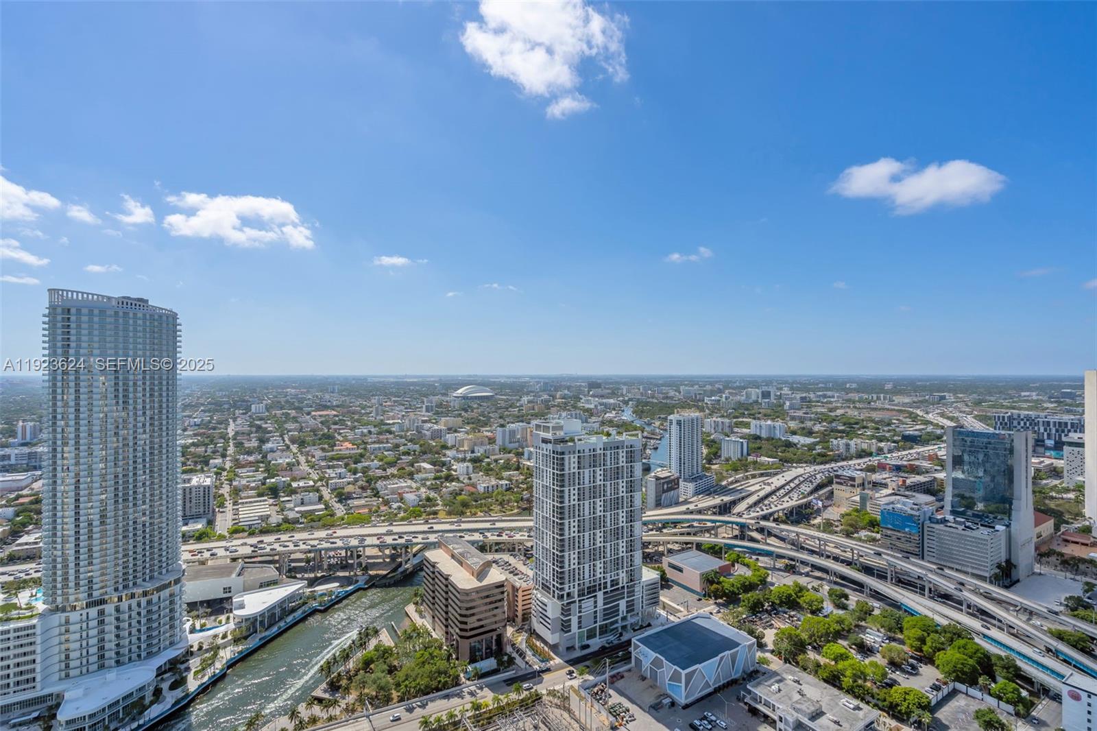 92 SW 3rd St #5204 Miami, FL 33130