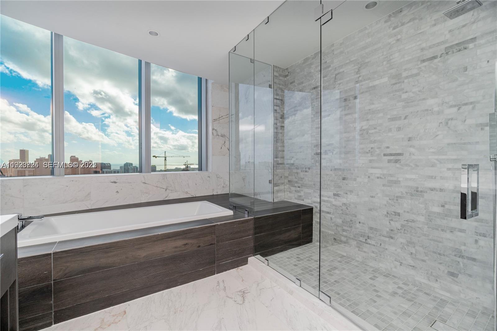 851 NE 1st Ave #4911 Miami, FL 33132