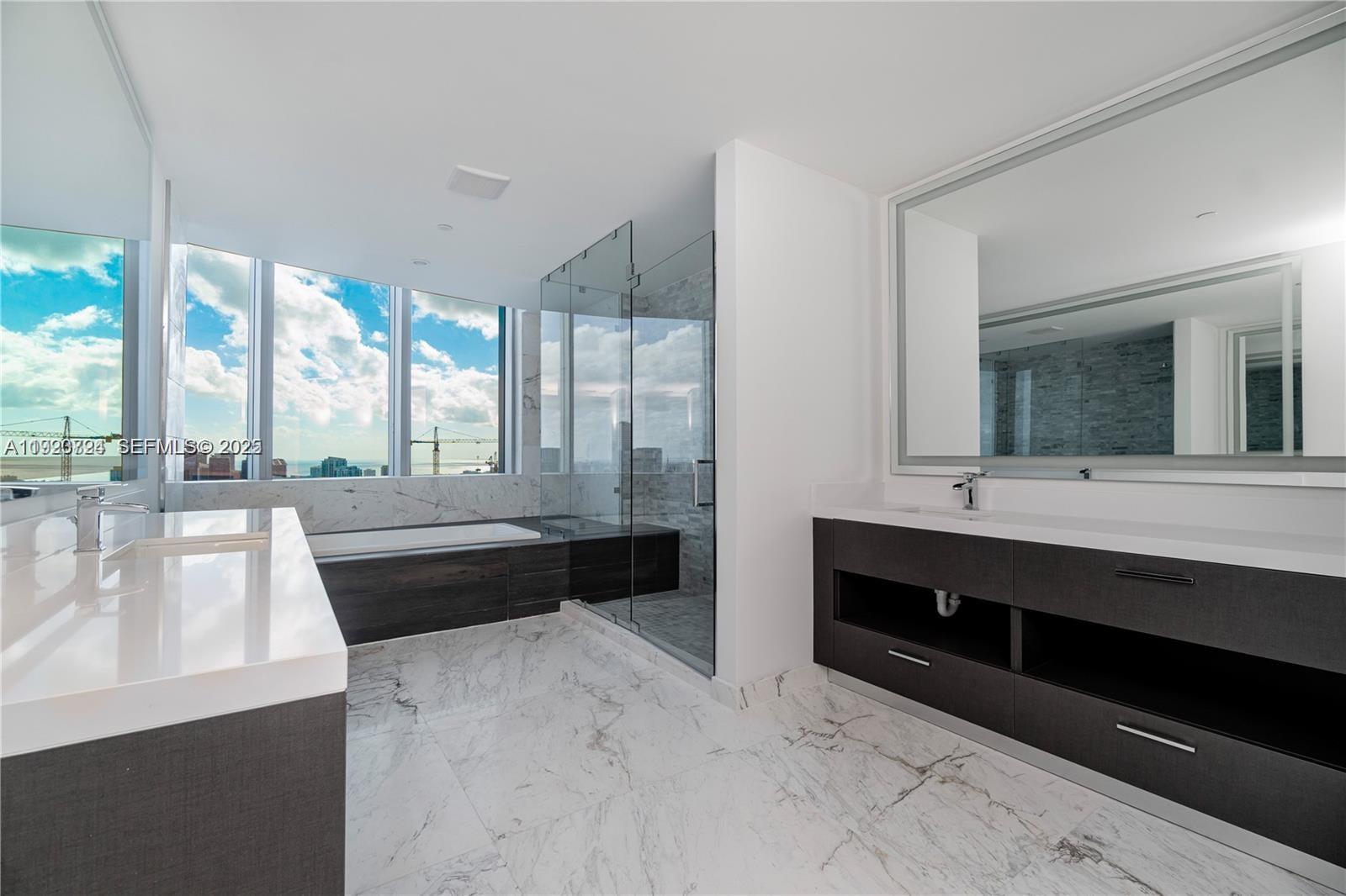 851 NE 1st Ave #4911 Miami, FL 33132