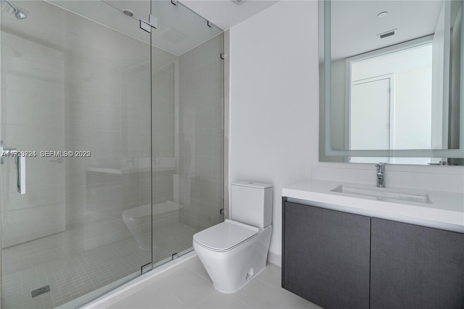 851 NE 1st Ave #4911 Miami, FL 33132