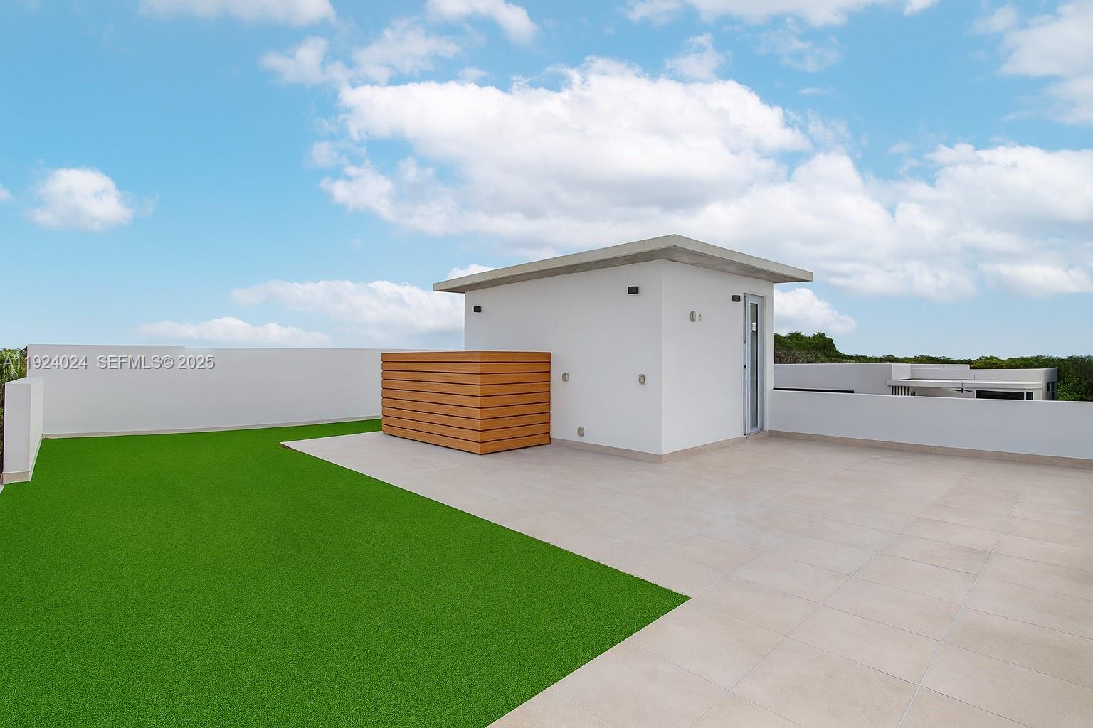 1105 SW 22nd Ter Miami, FL 33129