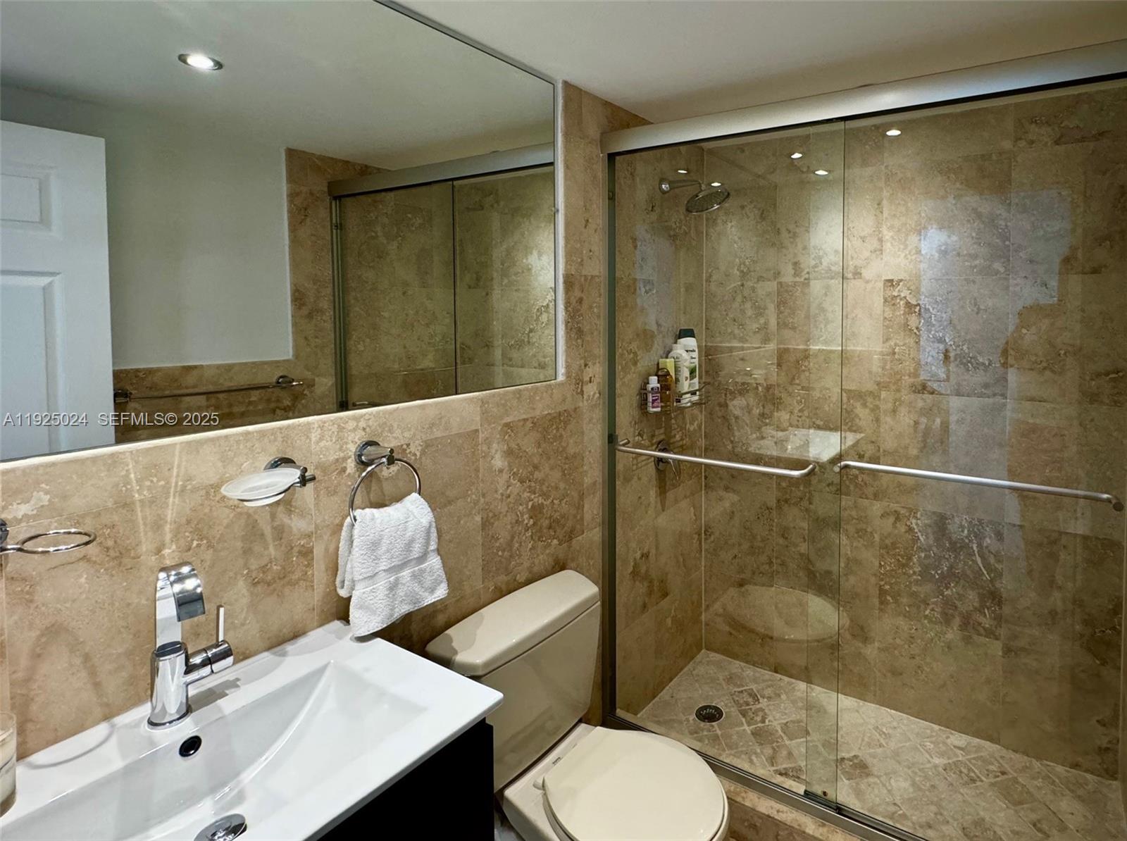 800 Claughton Is Dr #1502 Miami, FL 33131