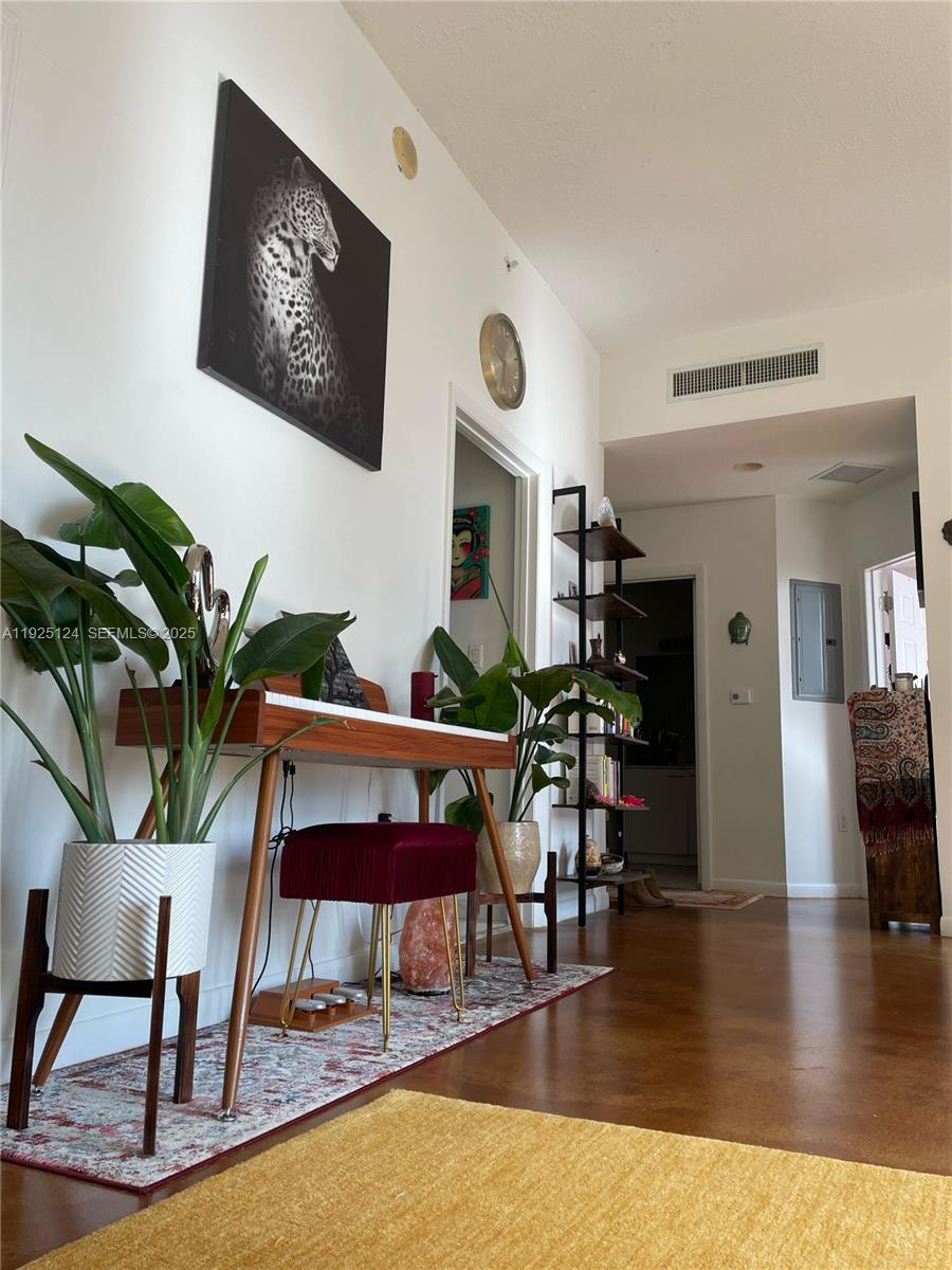 133 NE 2nd Ave #1512 Miami, FL 33132