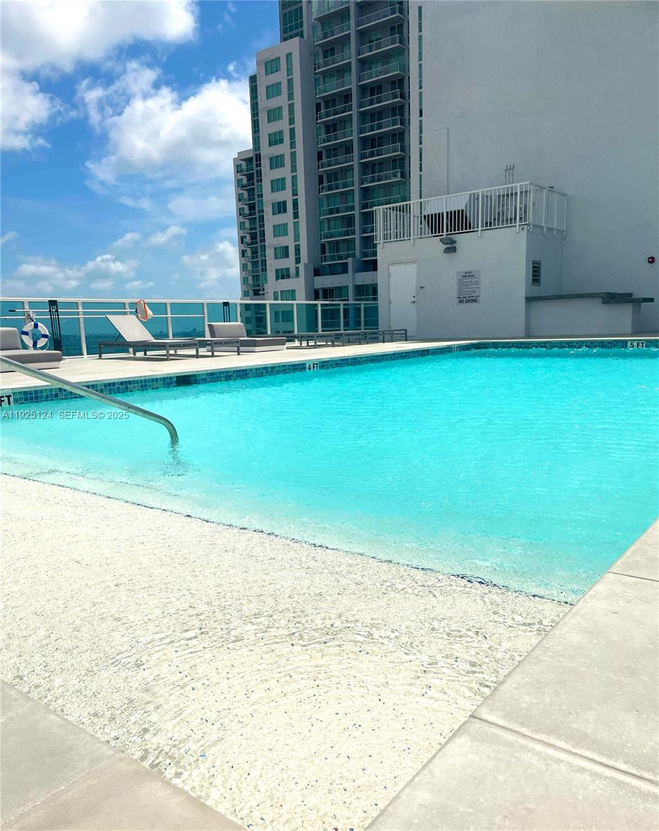 133 NE 2nd Ave #1512 Miami, FL 33132