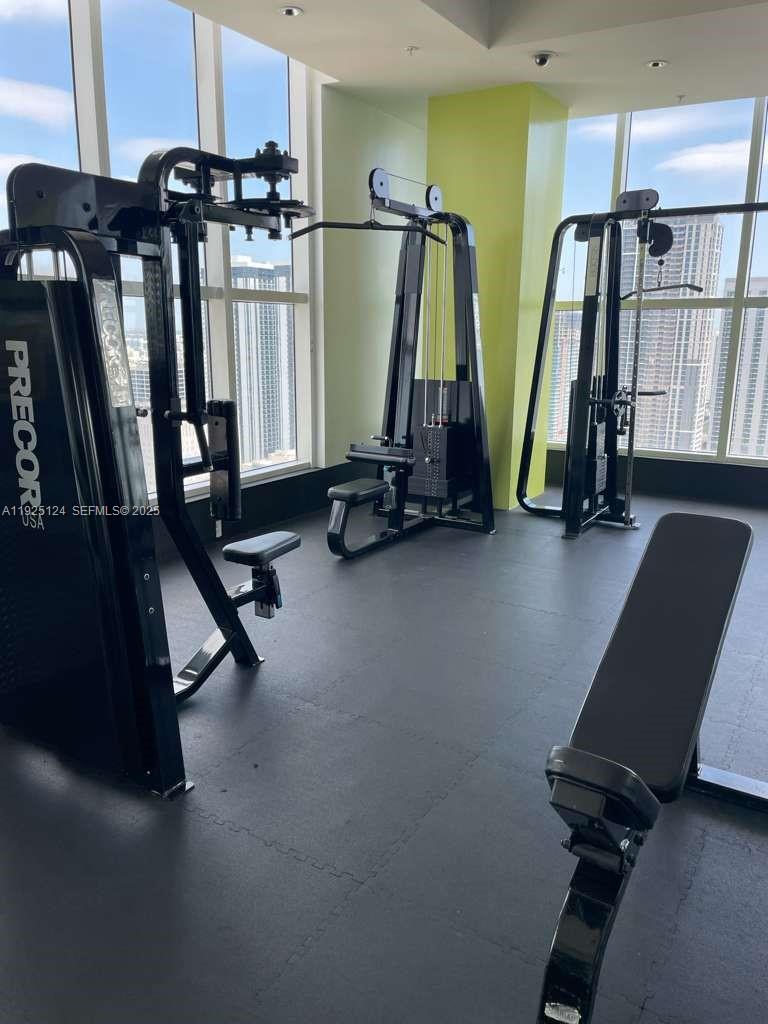 133 NE 2nd Ave #1512 Miami, FL 33132