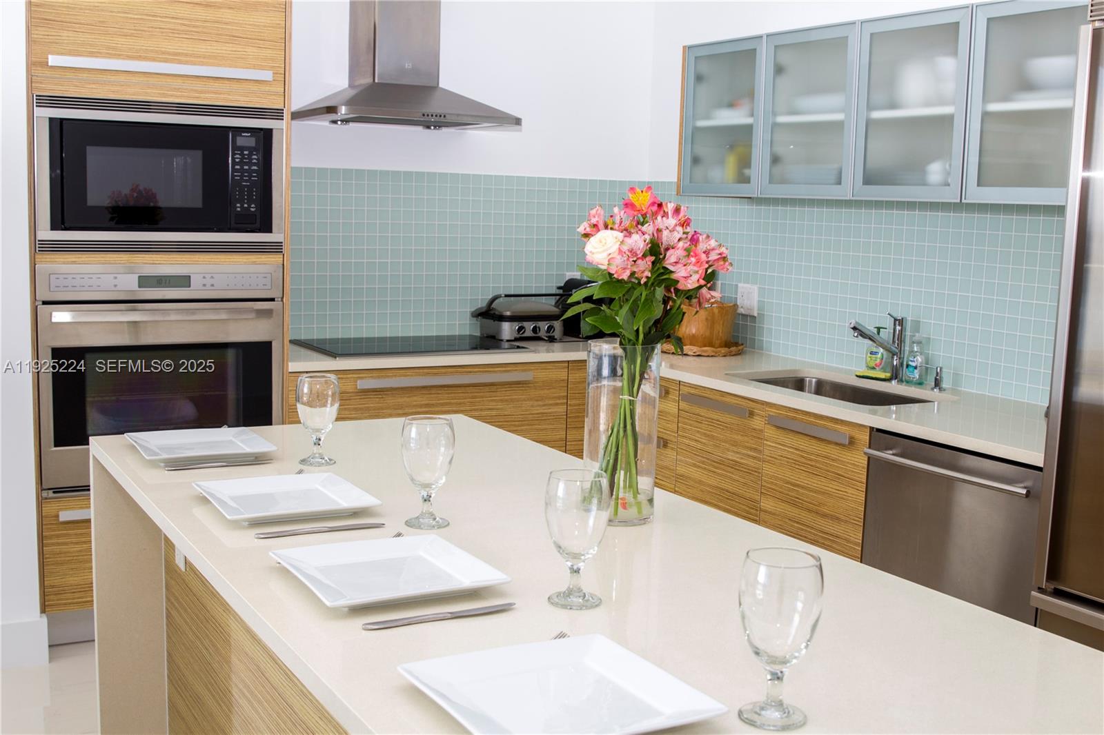 2020 N Bayshore Dr #809