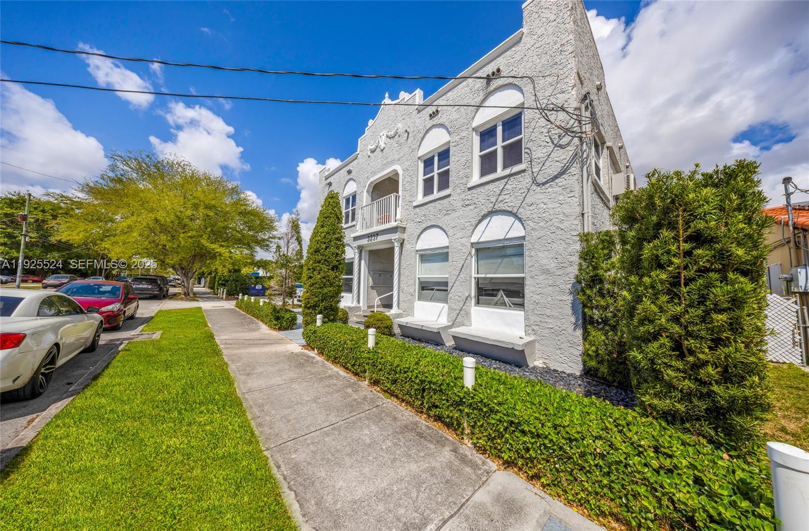 3237 SW 4th St Miami, FL 33135