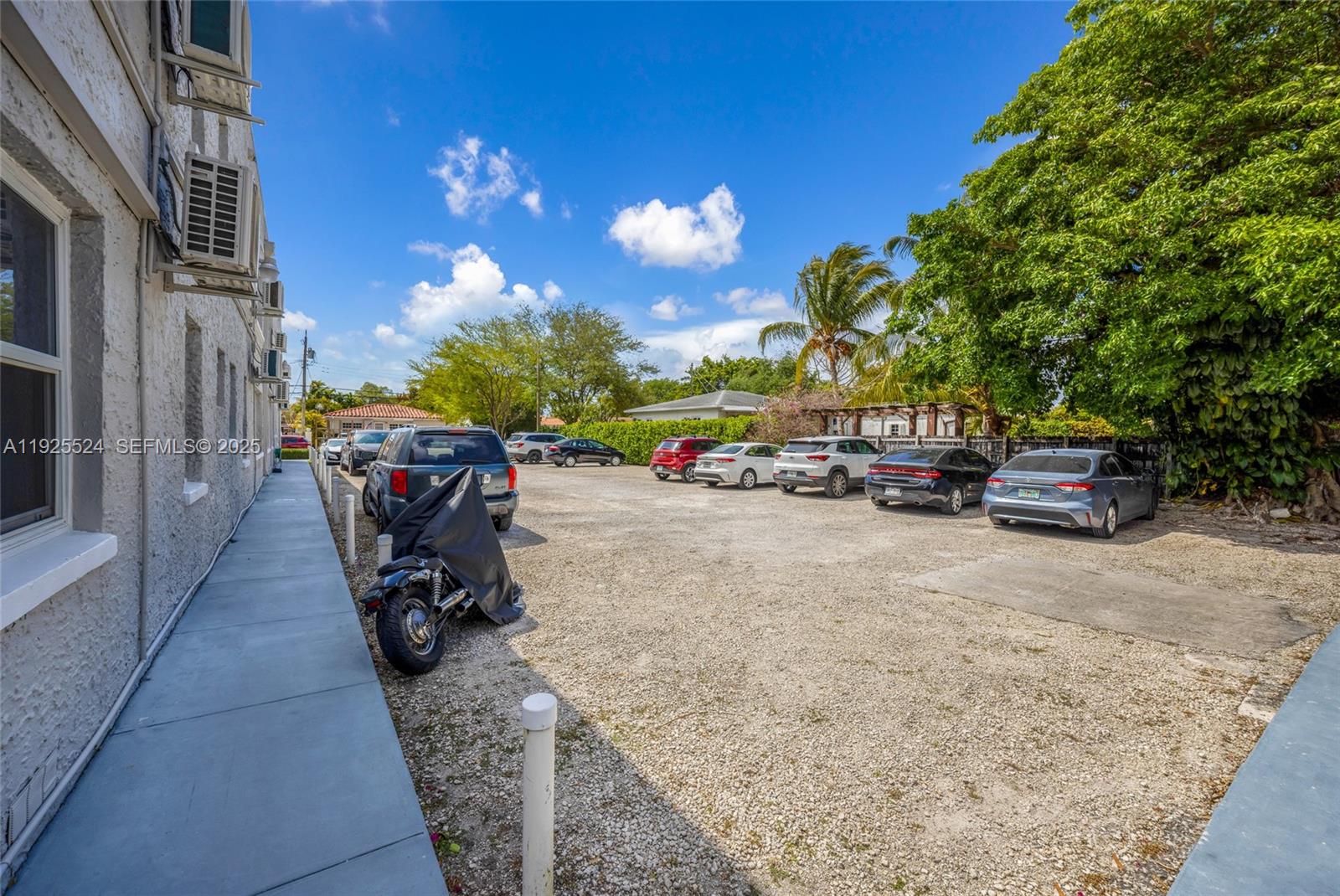 3237 SW 4th St Miami, FL 33135