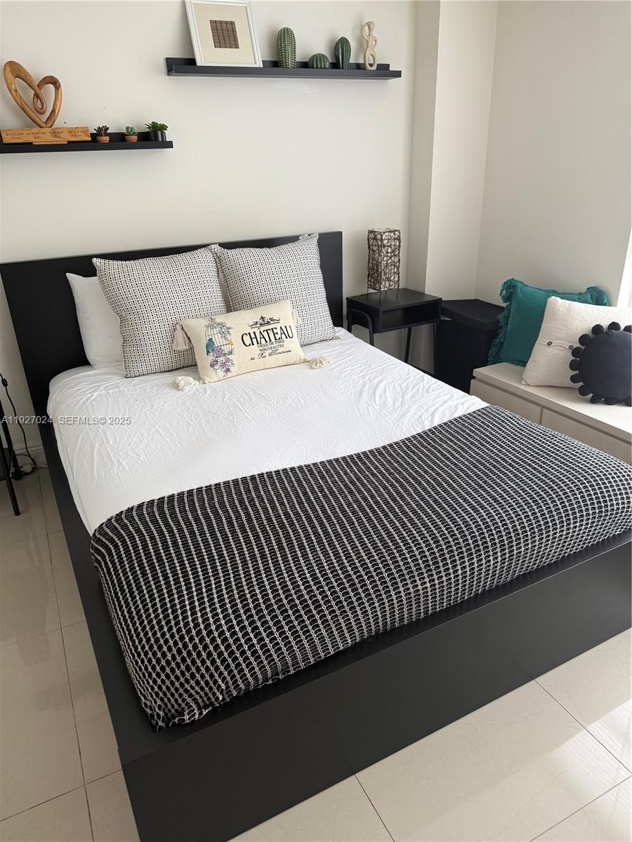 3530 Mystic Pointe Dr #2303 Aventura, FL 33180