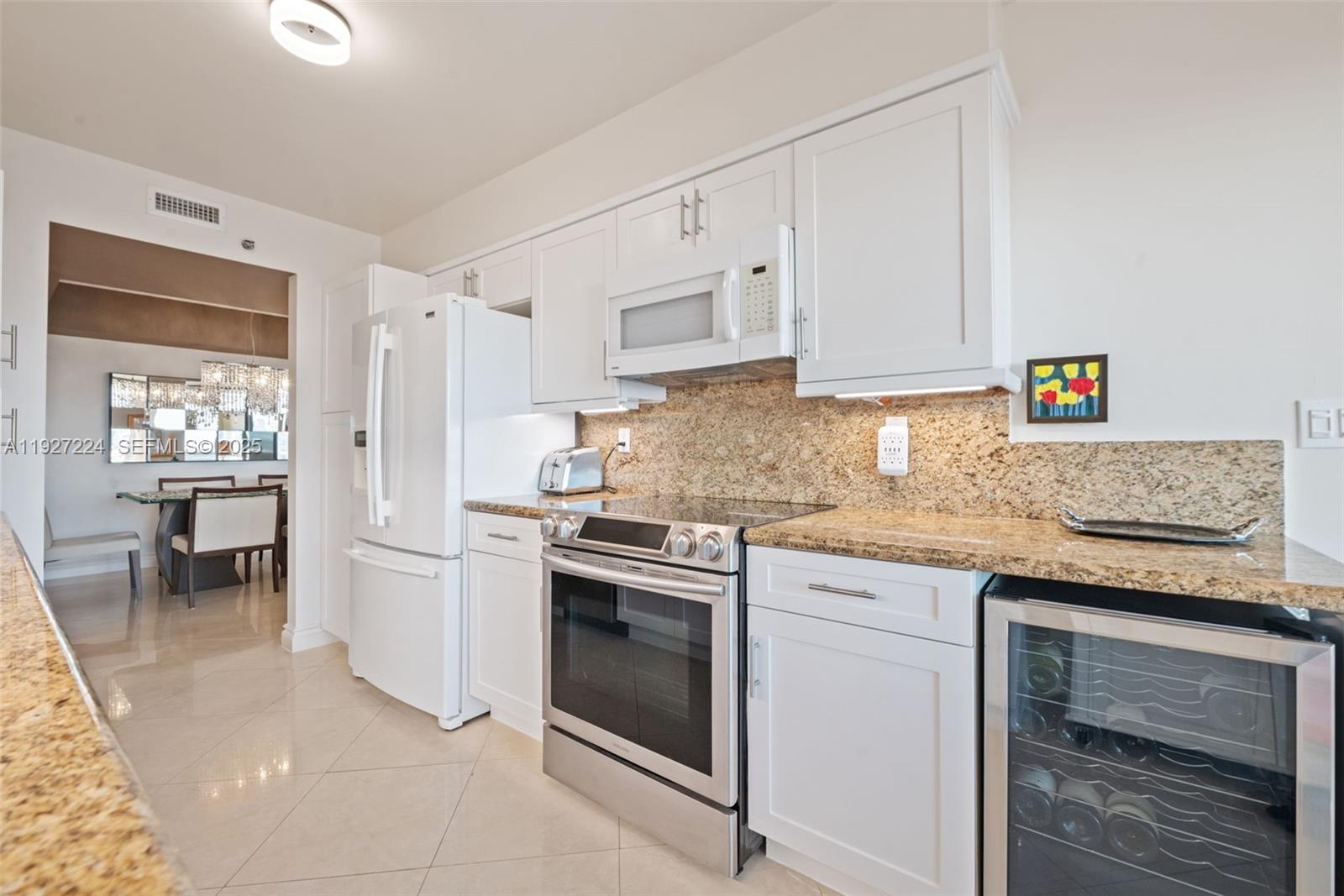 3598 Yacht Clb Dr #1804 Aventura, FL 33180