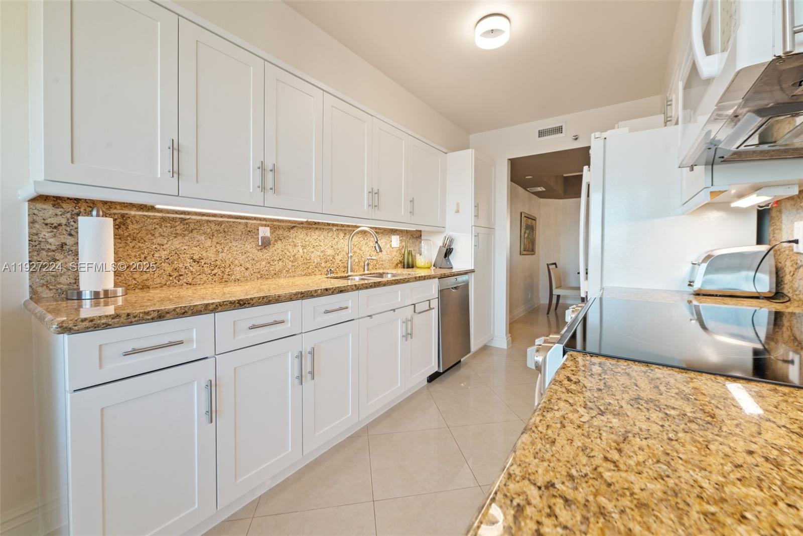 3598 Yacht Clb Dr #1804 Aventura, FL 33180