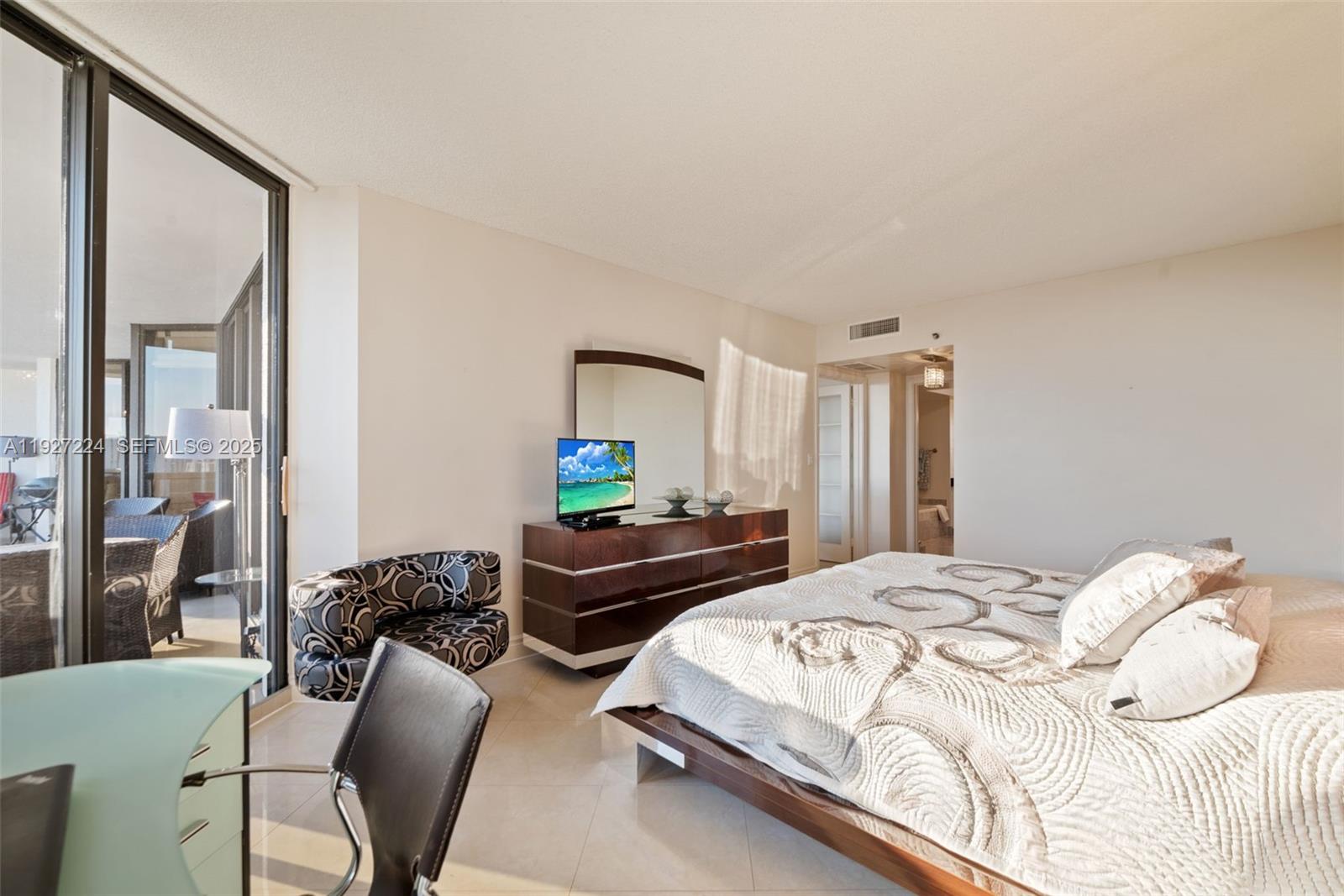 3598 Yacht Clb Dr #1804 Aventura, FL 33180