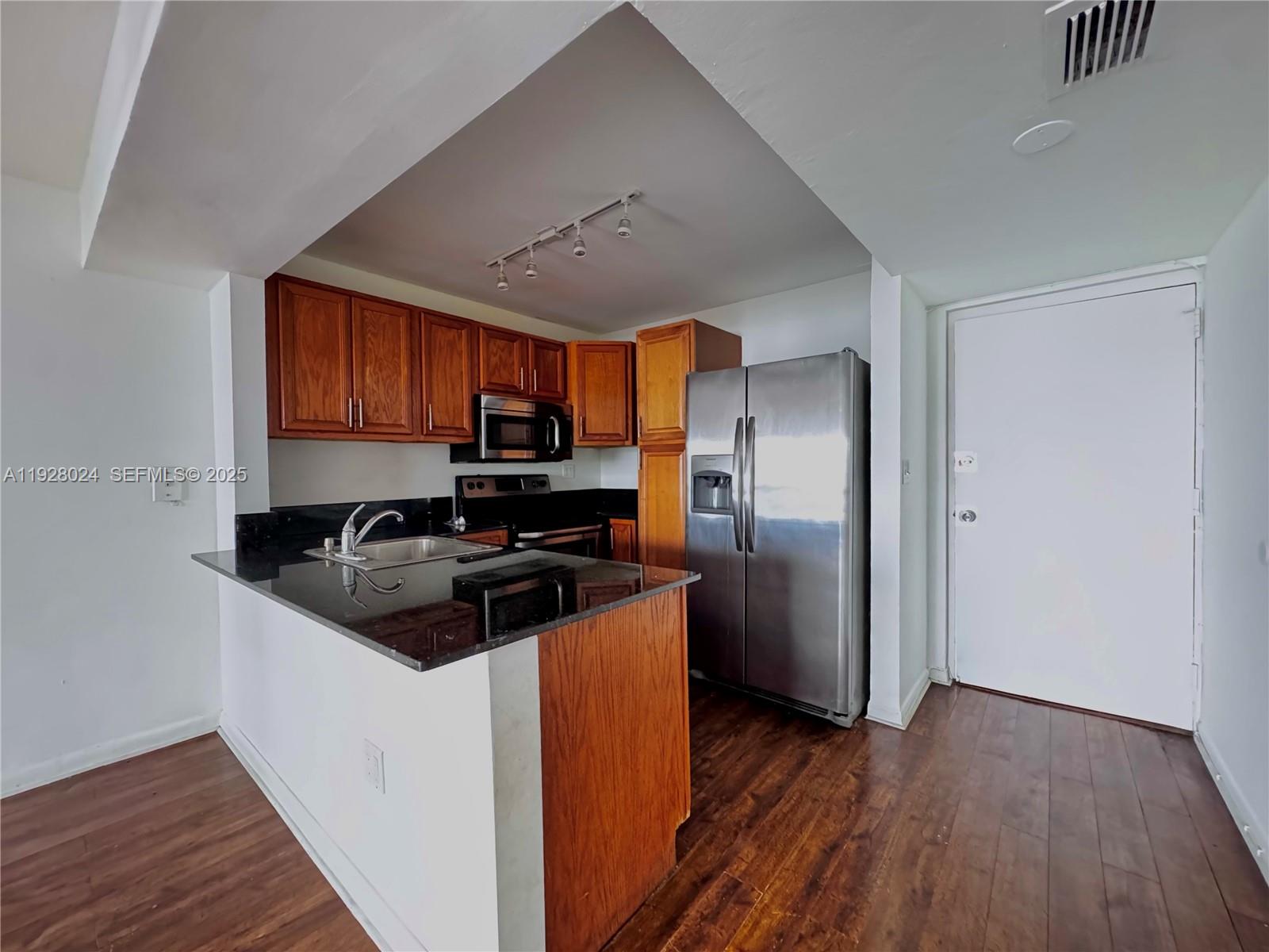 833 West Ave #302 Miami Beach, FL 33139