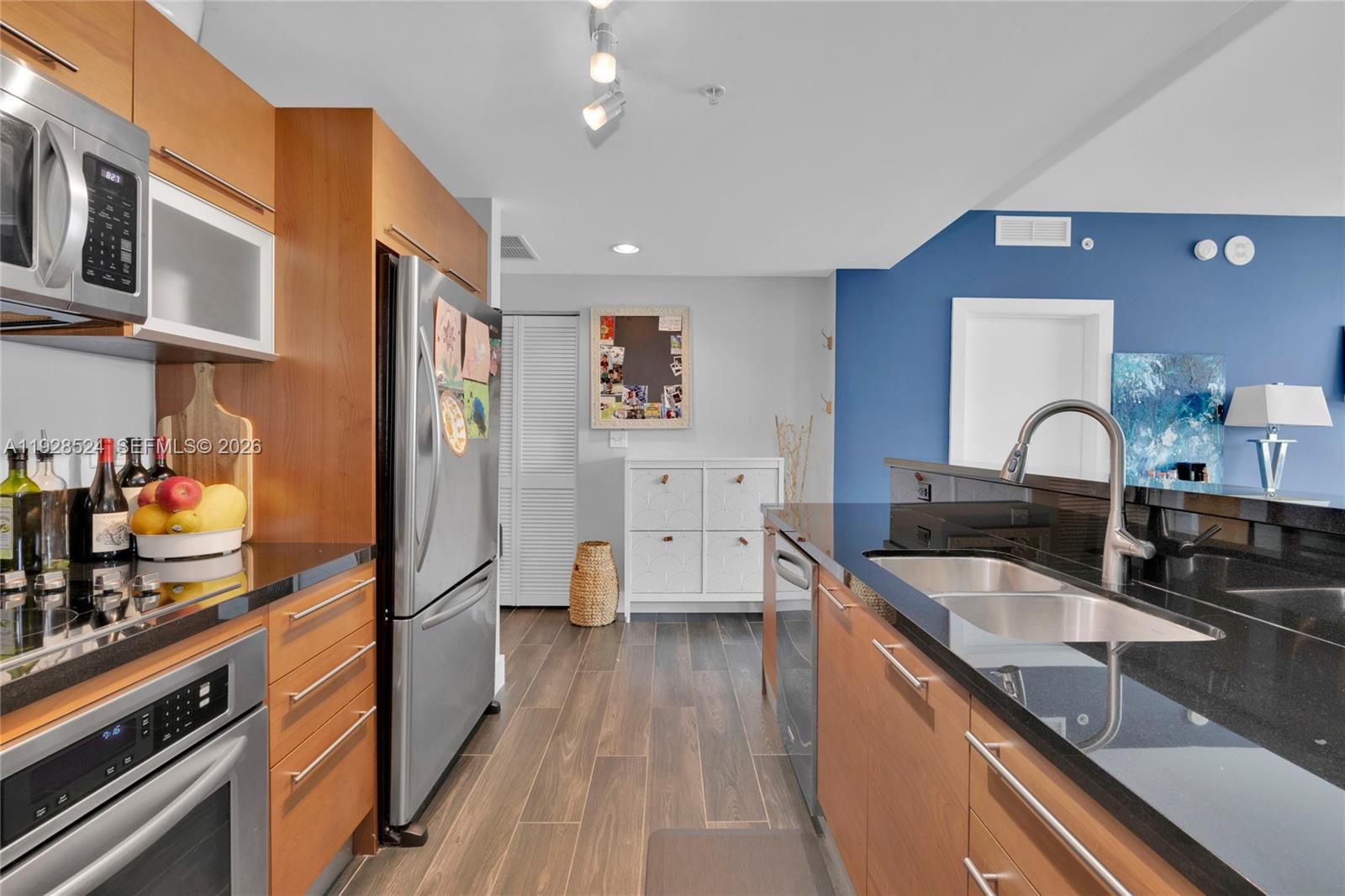 image Vizcayne South Condo9