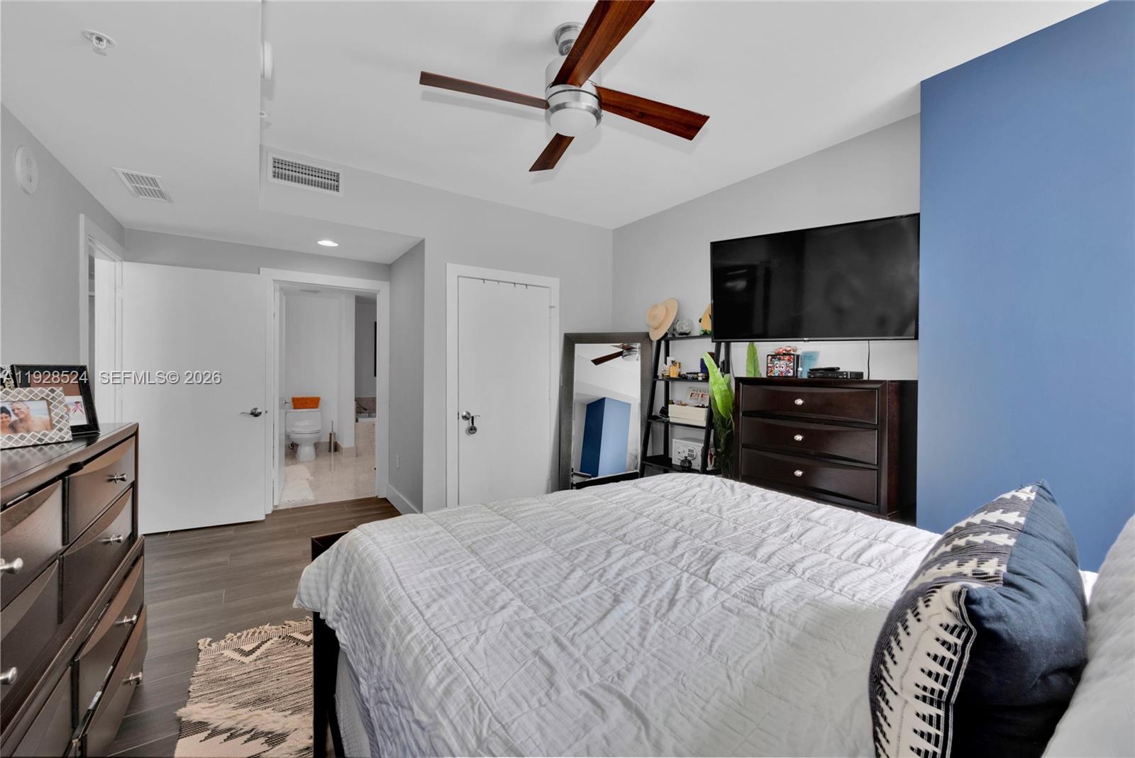 image Vizcayne South Condo11