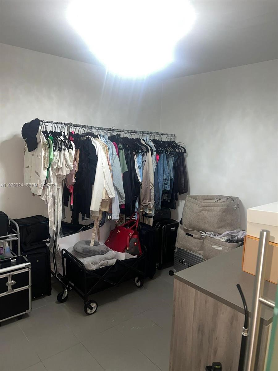 1600 NE 1st Ave #3012 Miami, FL 33132