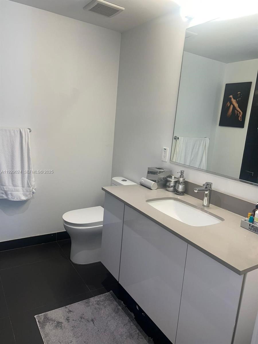 1600 NE 1st Ave #3012 Miami, FL 33132