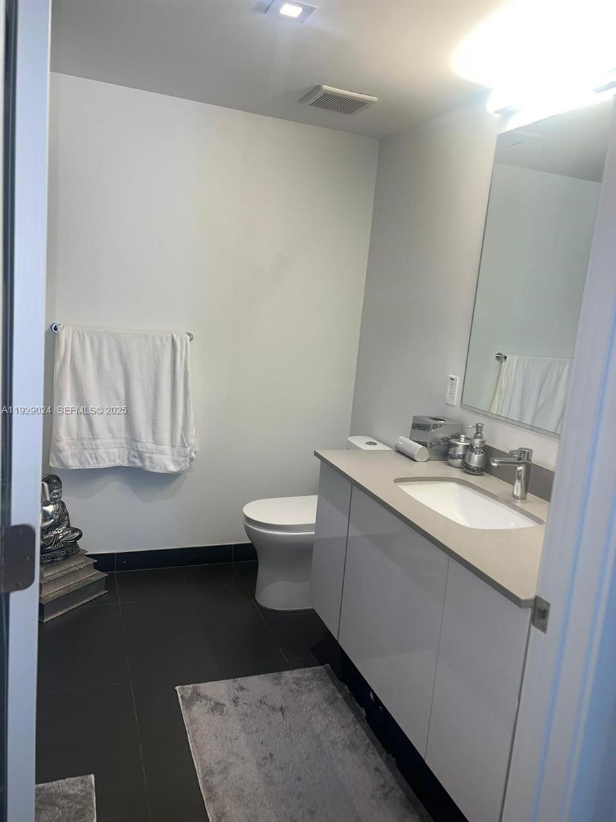 1600 NE 1st Ave #3012 Miami, FL 33132