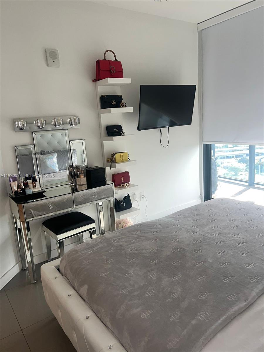 1600 NE 1st Ave #3012 Miami, FL 33132