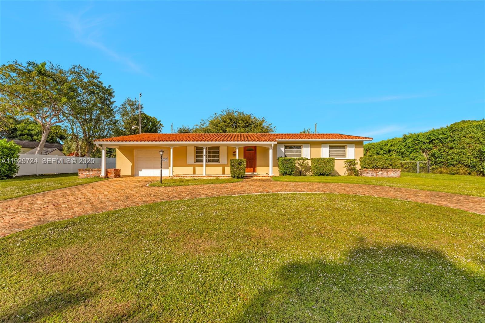 8345 SW 98th St Miami, FL 33156