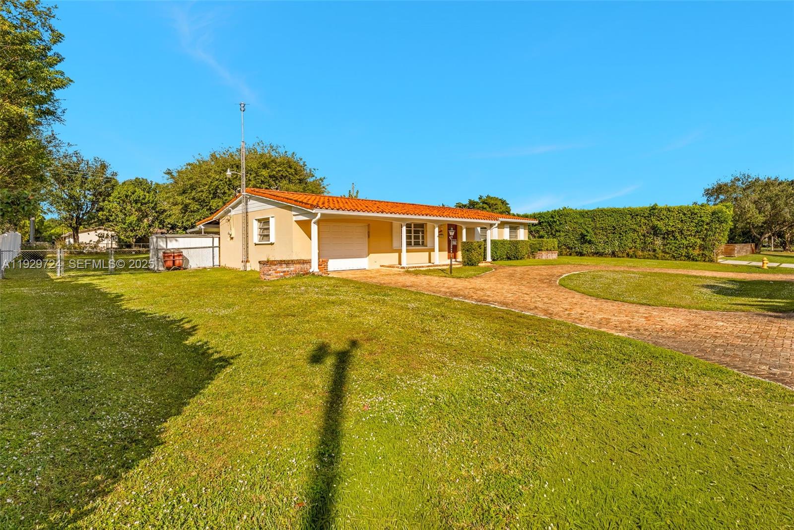 8345 SW 98th St Miami, FL 33156