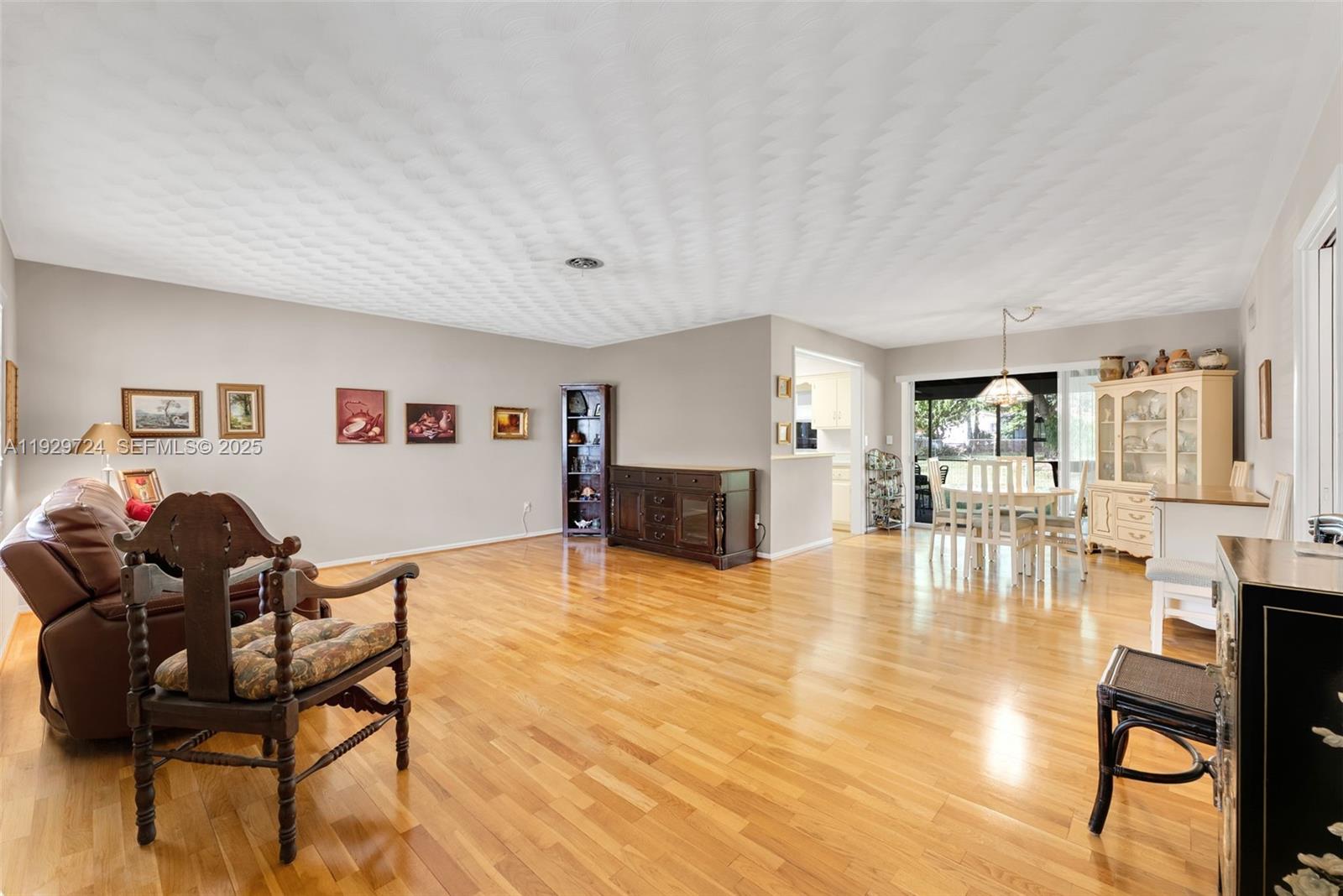 8345 SW 98th St Miami, FL 33156