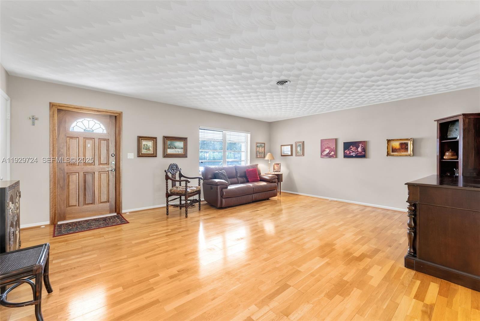 8345 SW 98th St Miami, FL 33156