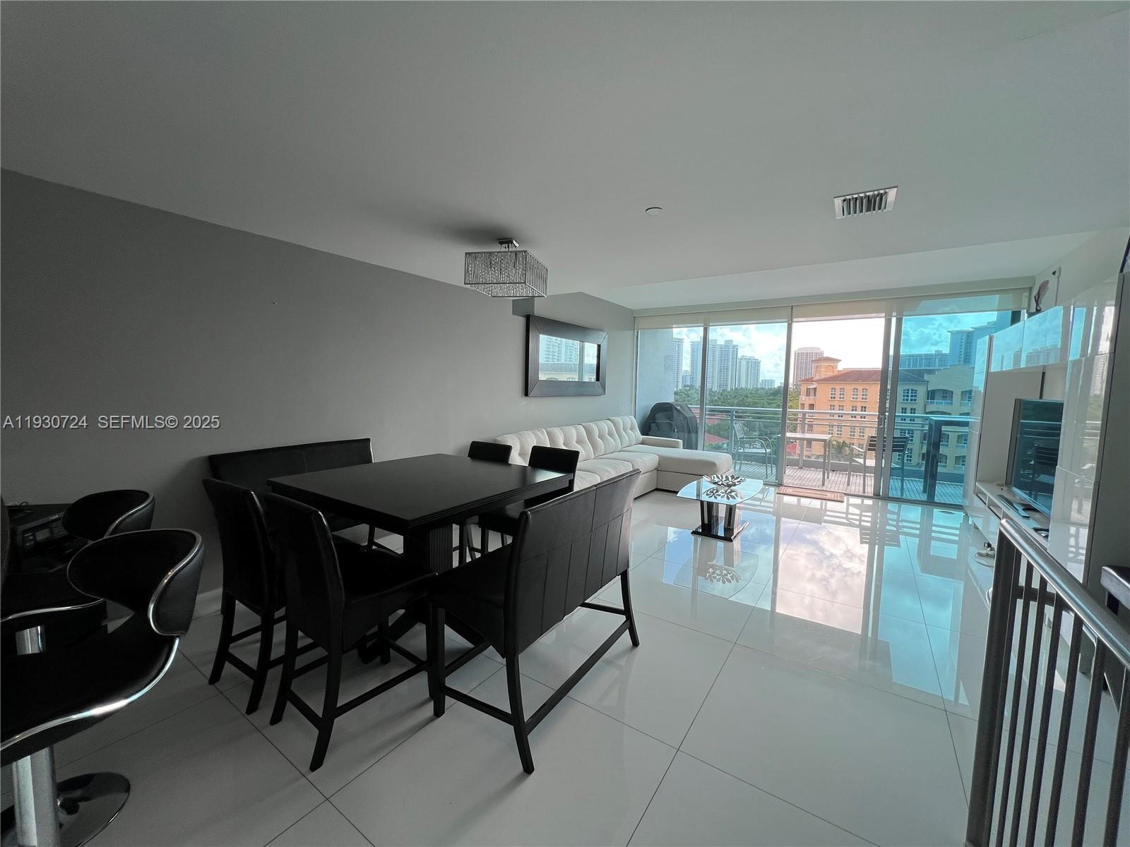 2950 NE 188th St #531 Aventura, FL 33180