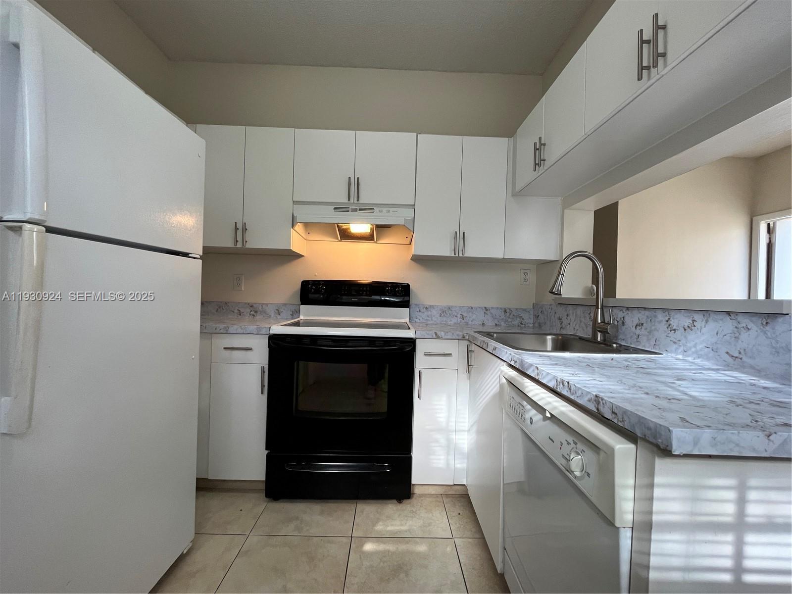 671 Cypress Lk Blvd #C21