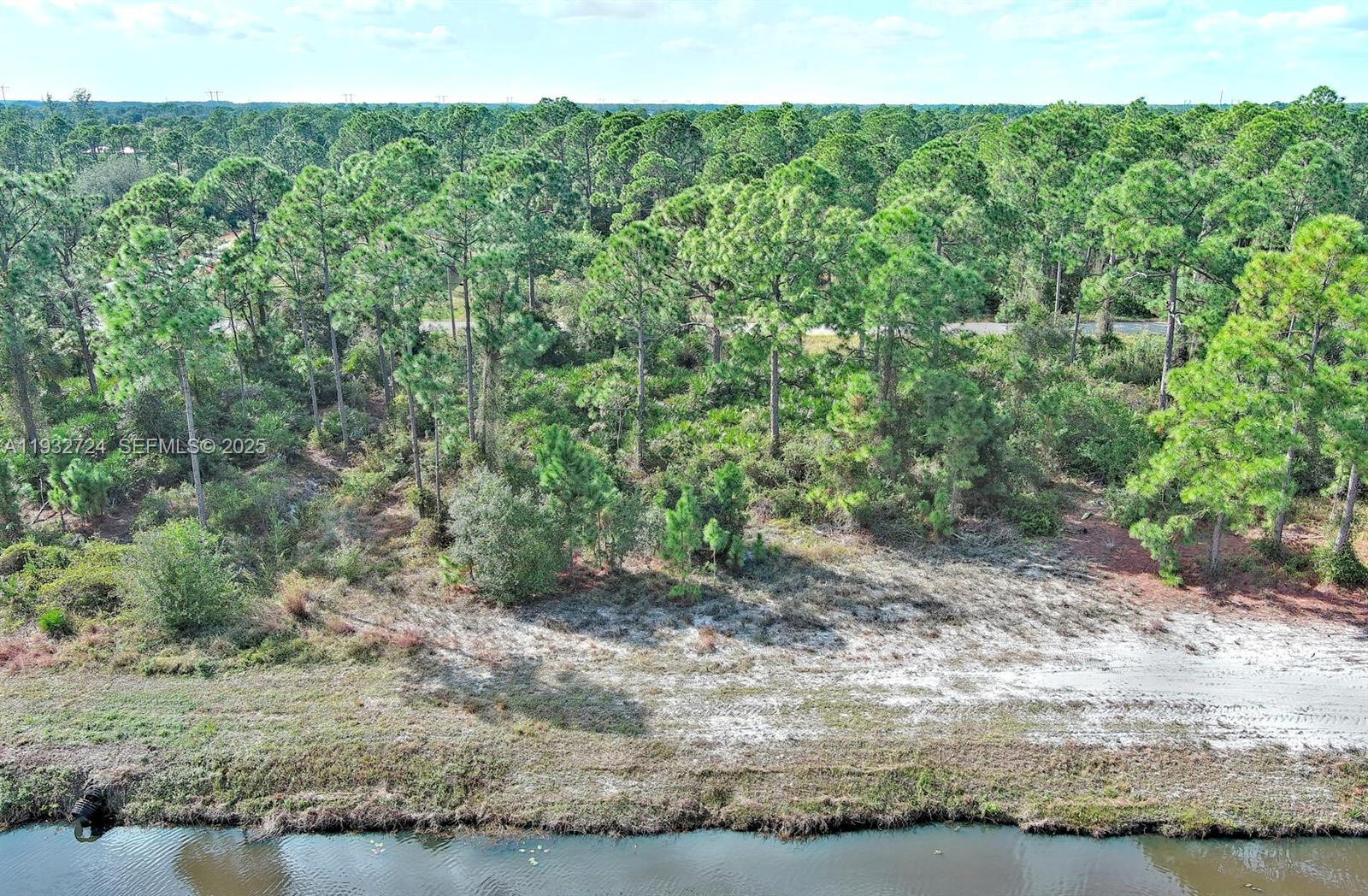 1261 Naples Ave S Fort Myers, FL 33913