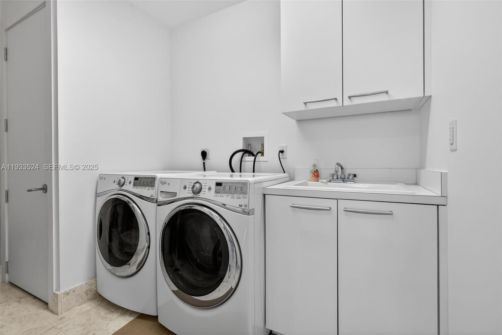 4100 Island Blvd #1403 Aventura, FL 33160