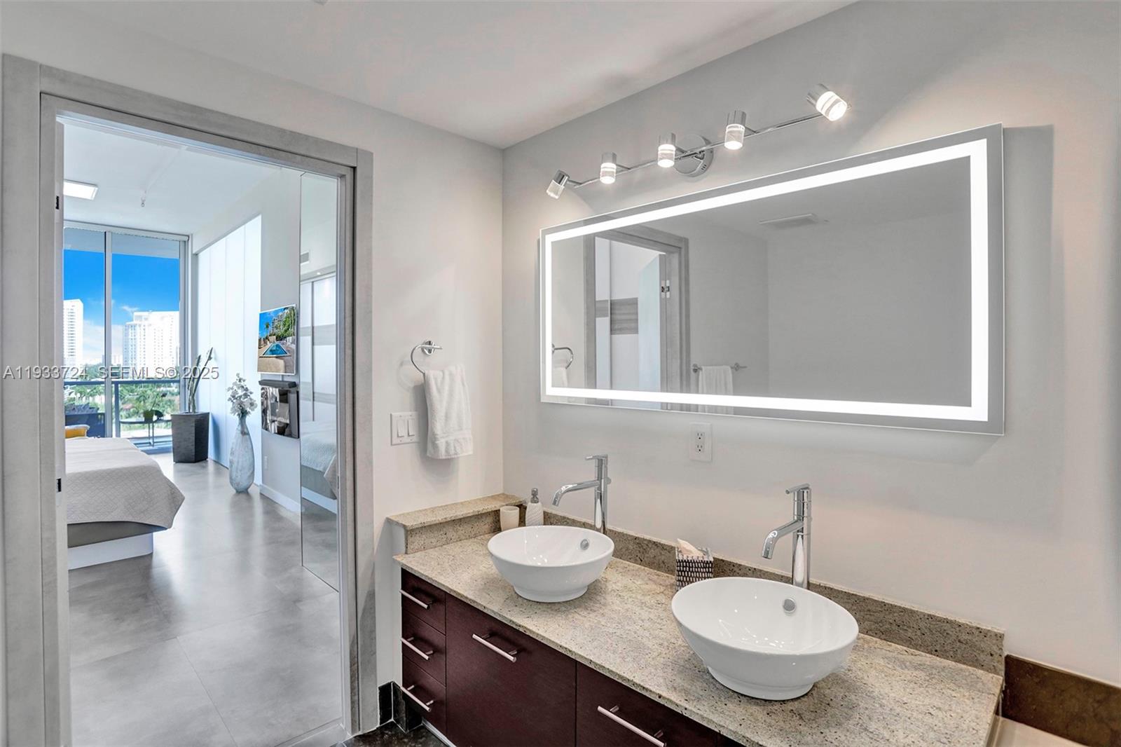 3029 NE 188th St #814 Aventura, FL 33180