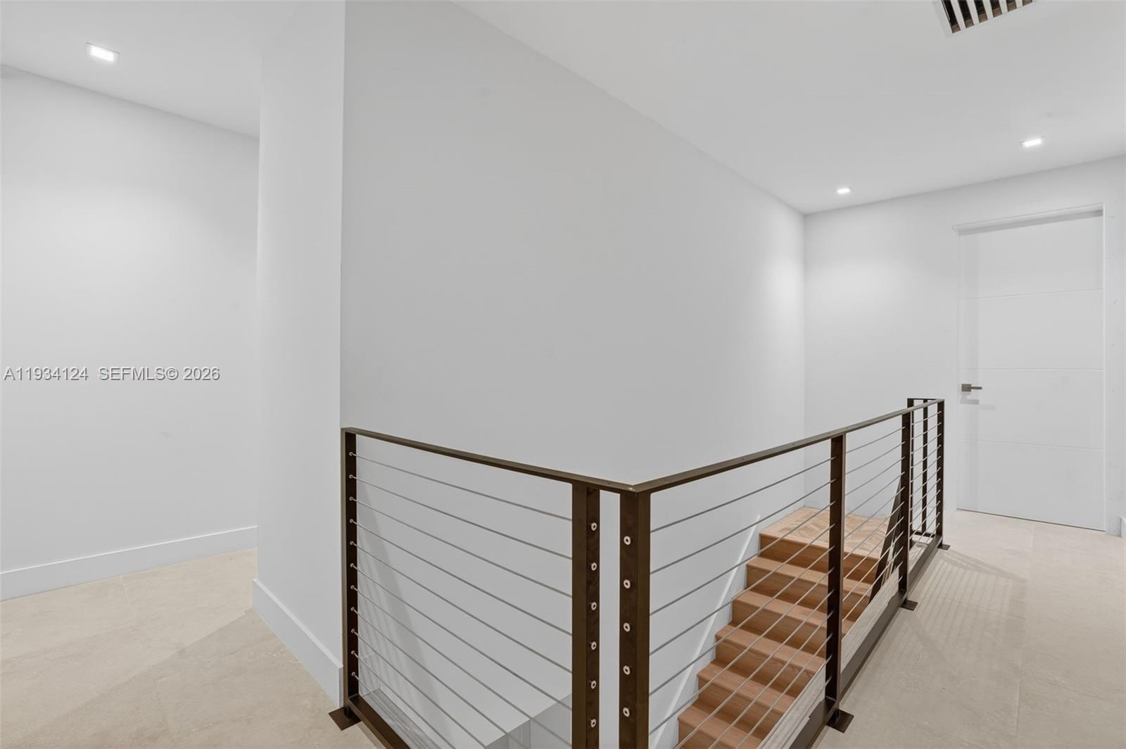 7222 SW 52nd Ct Miami, FL 33143