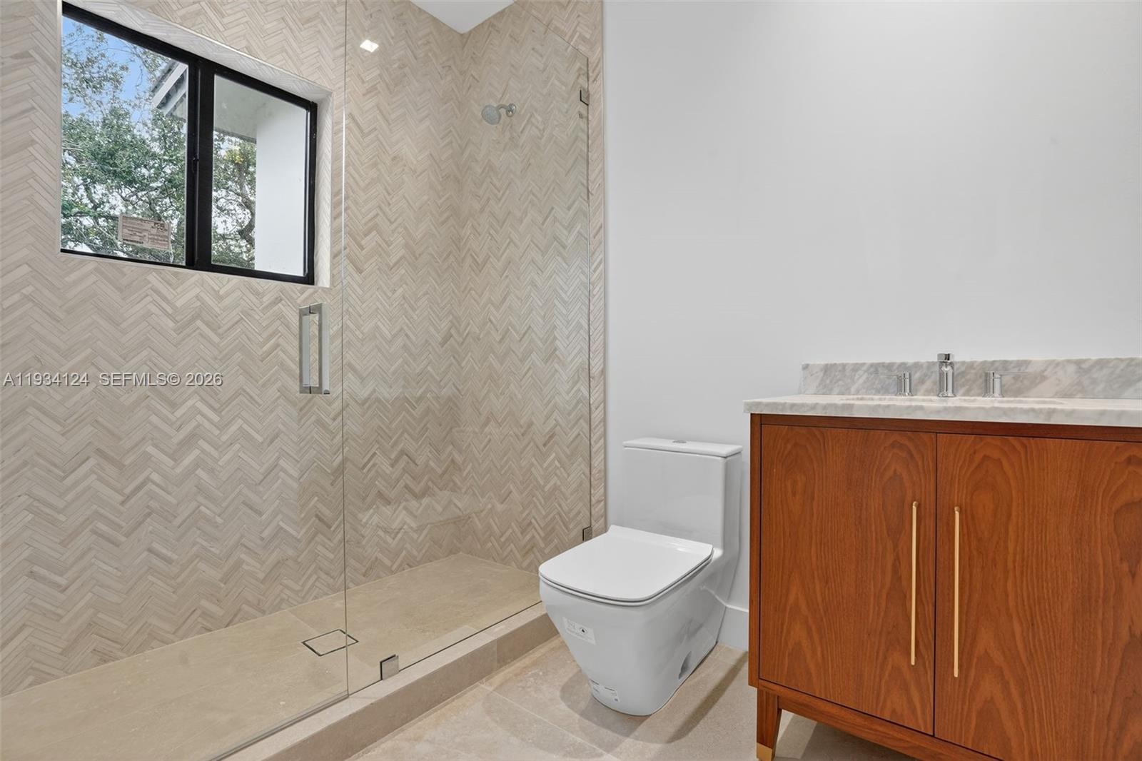 7222 SW 52nd Ct Miami, FL 33143