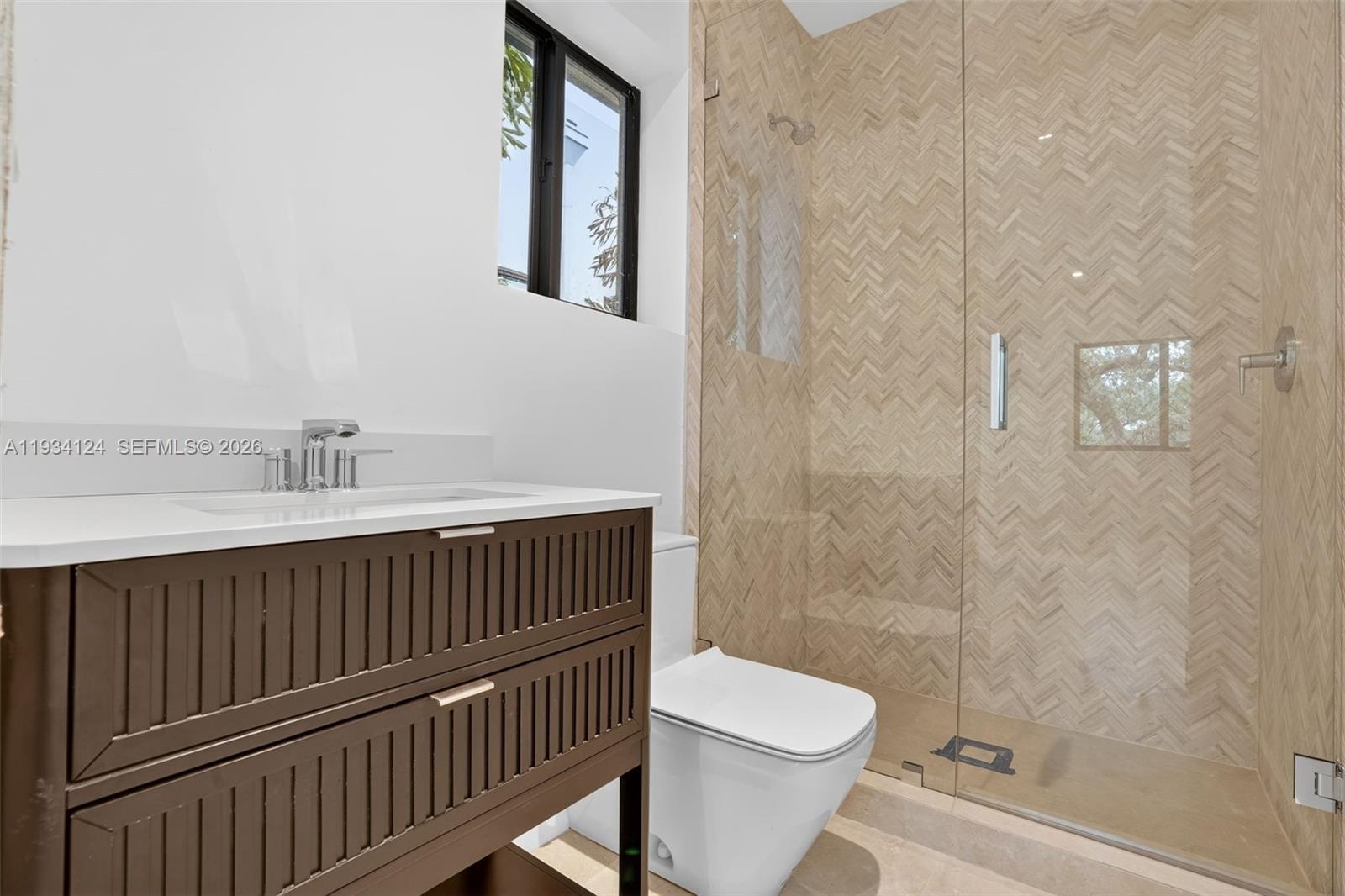 7222 SW 52nd Ct Miami, FL 33143