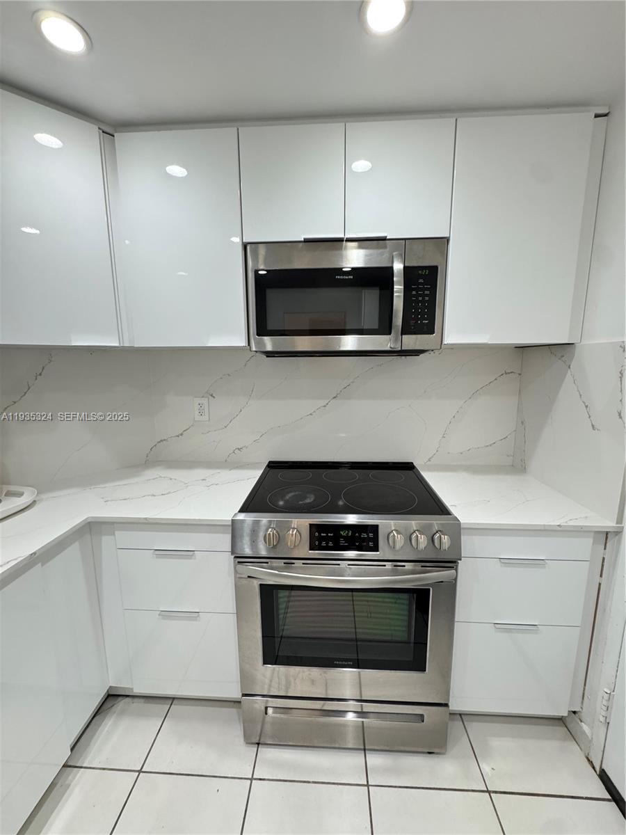 image Arlen House Condo9