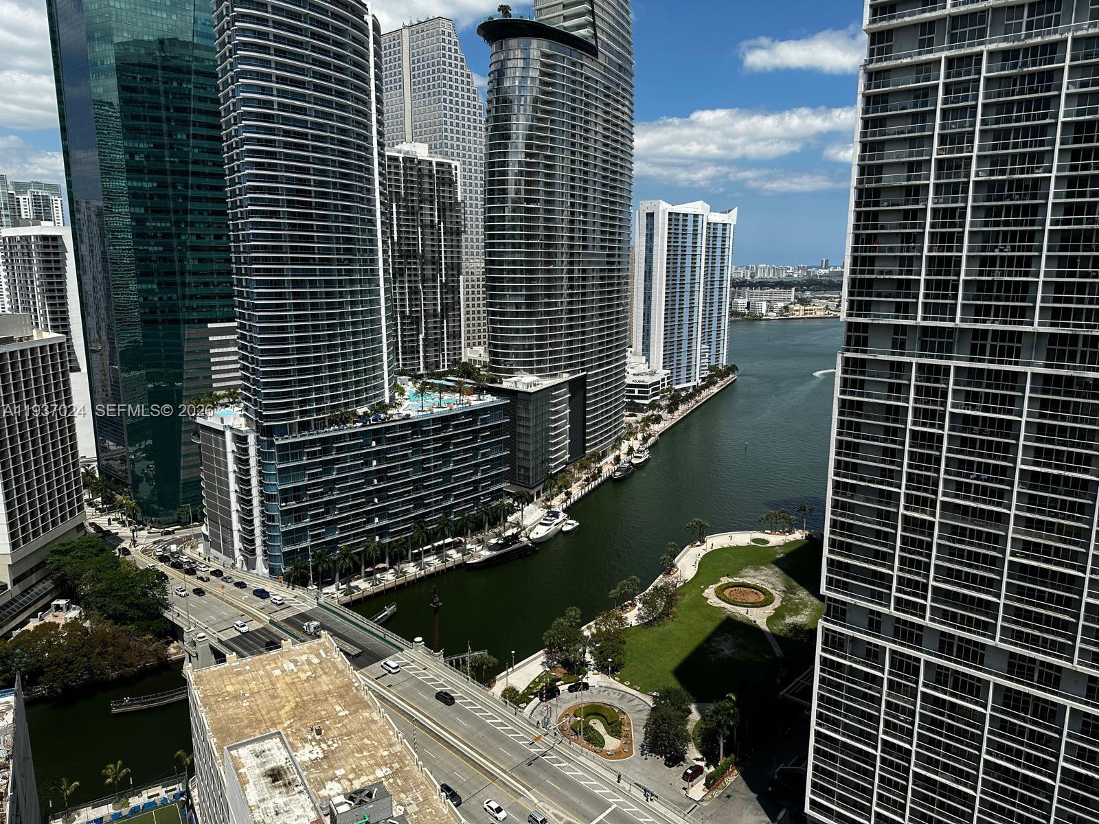 image 500 Brickell East Tower0