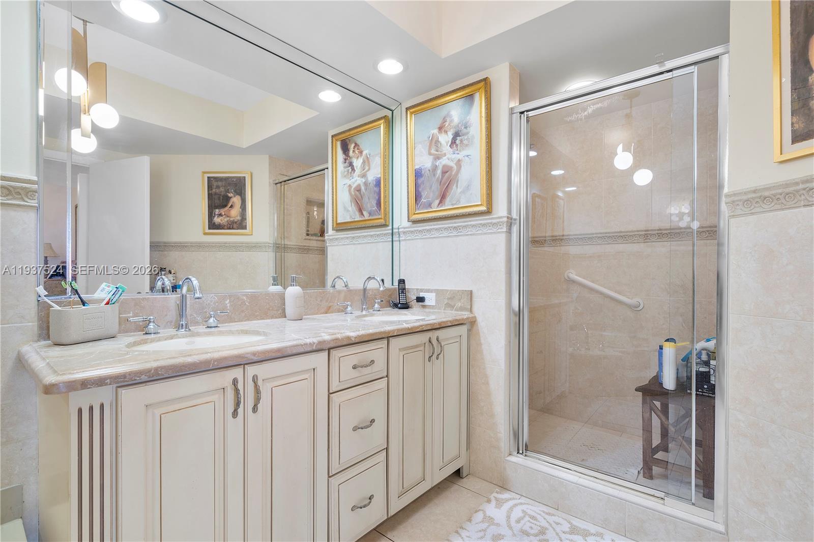 image Hamptons West Condo22