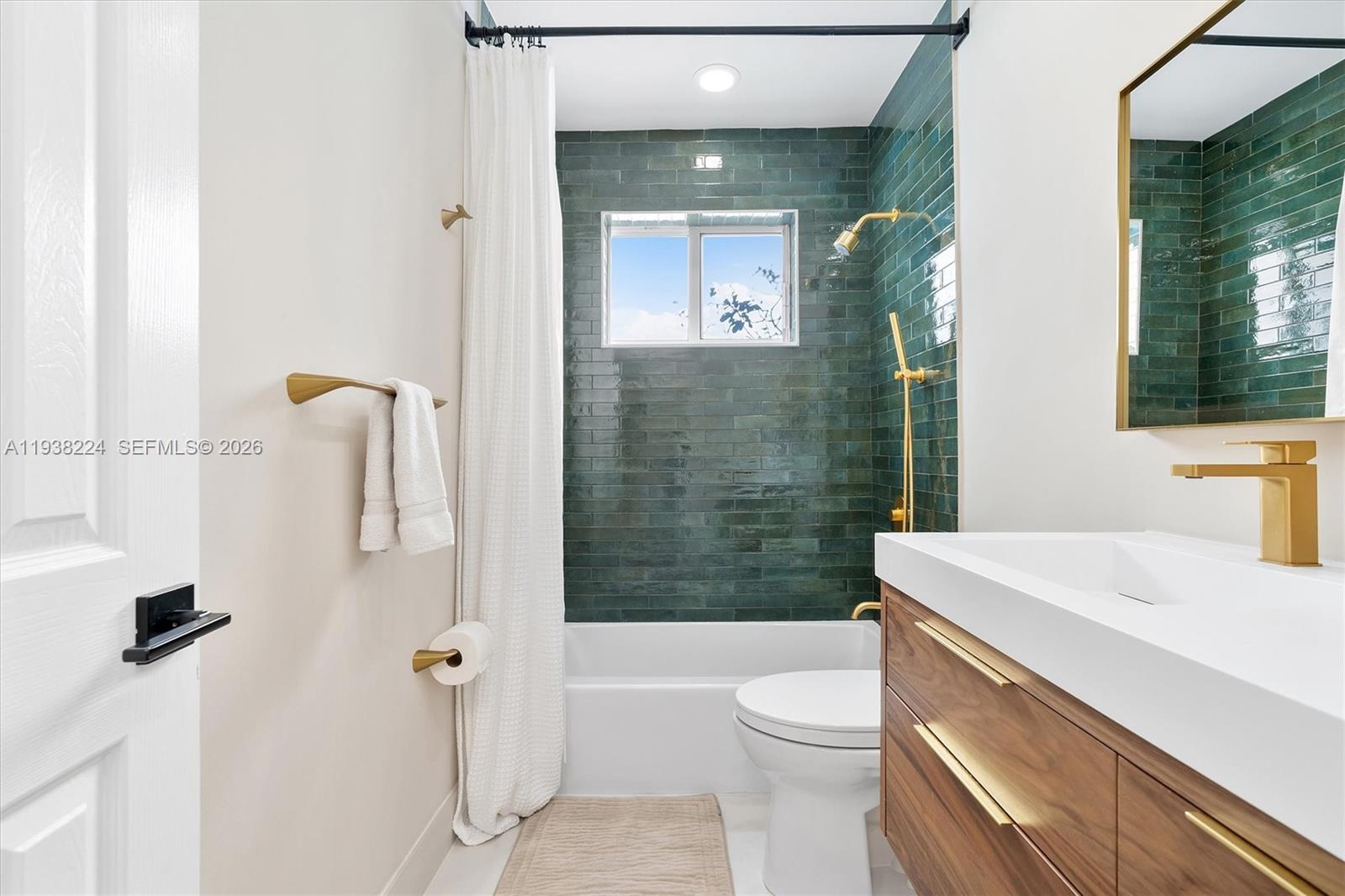 9280 NE 12th Ave Miami Shores, FL 33138