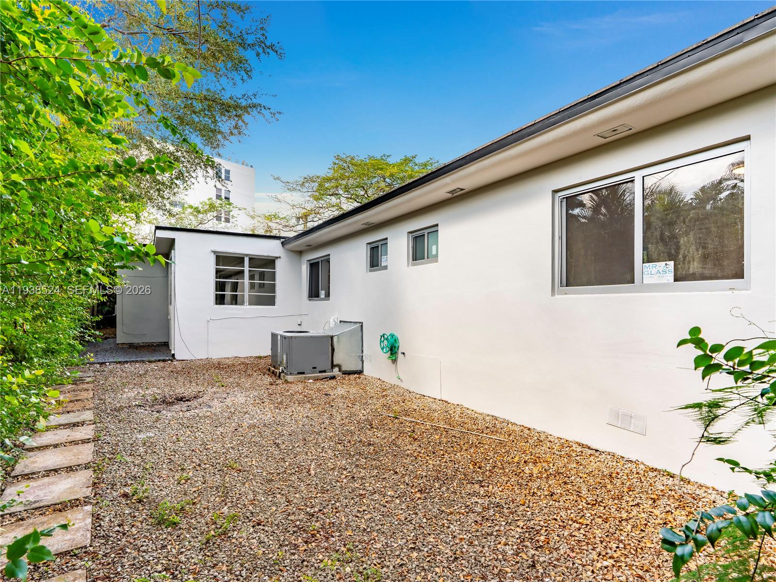 650 NE 60th St Miami, FL 33137