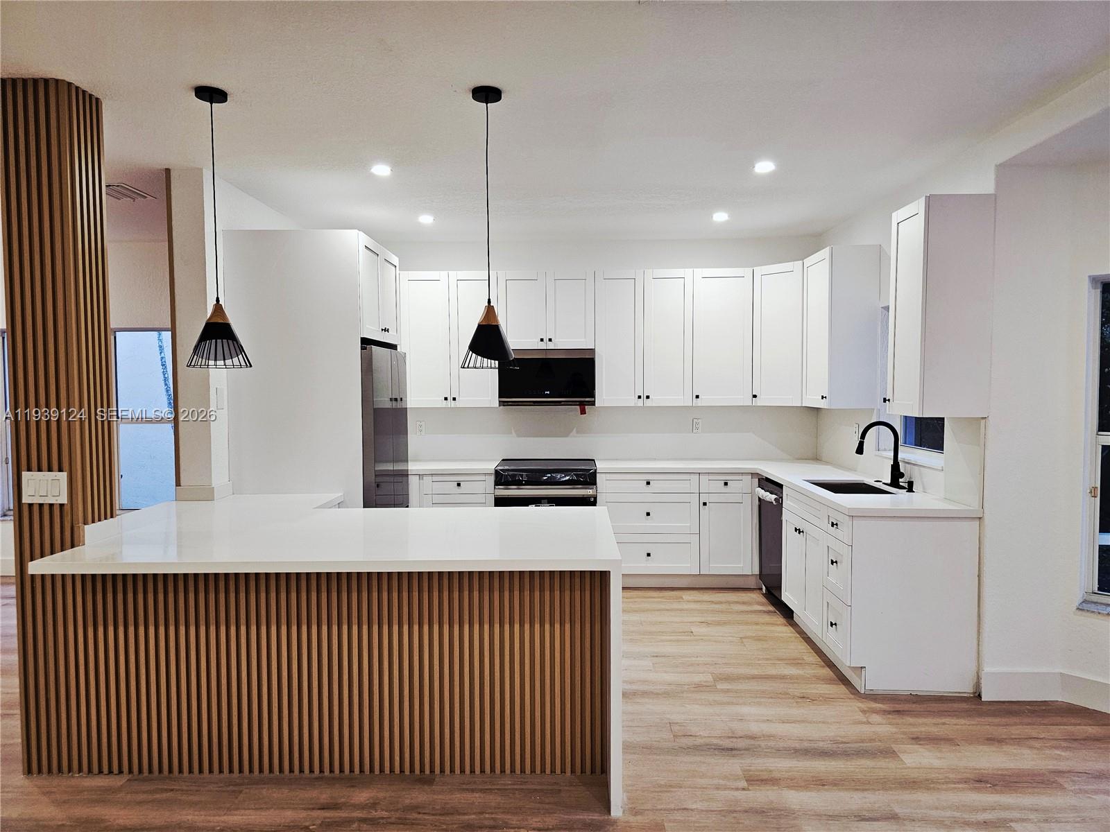 15843 SW 14th Ct Pembroke Pines, FL 33027